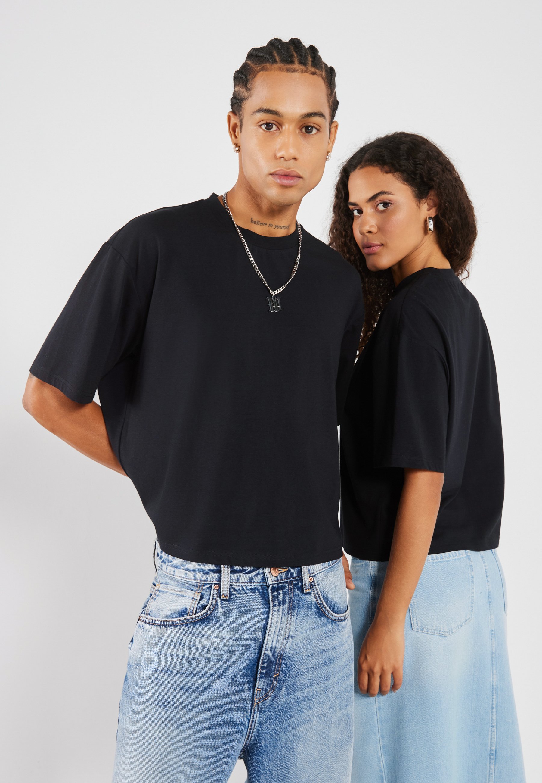 YOURTURN 2-PACK UNISEX BASIC BOXY CROPPED T-SHIRT - Basic T-shirt - echt zwart