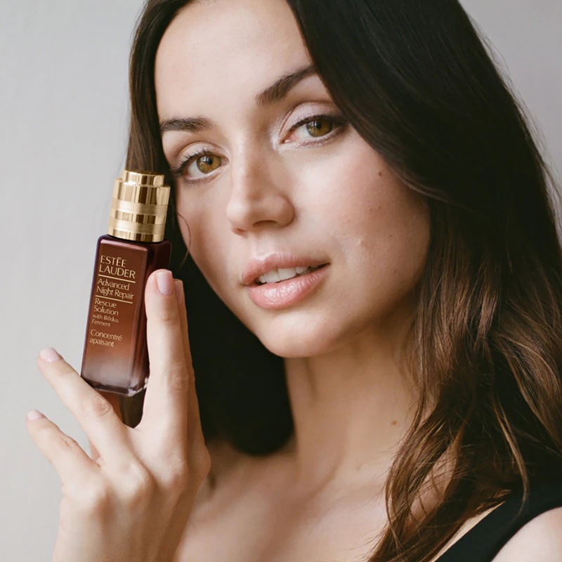 Estée Lauder Advanced Night Repair SOS Liquid Rescue pomirjujoč in vlažilni koncentrat