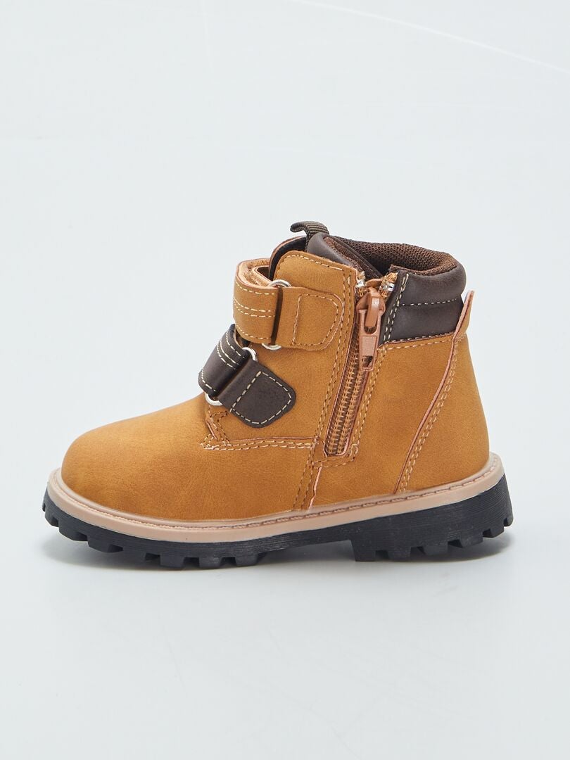 Botas de cano curto estilo montanhismo com fecho de velcro - MARROM
