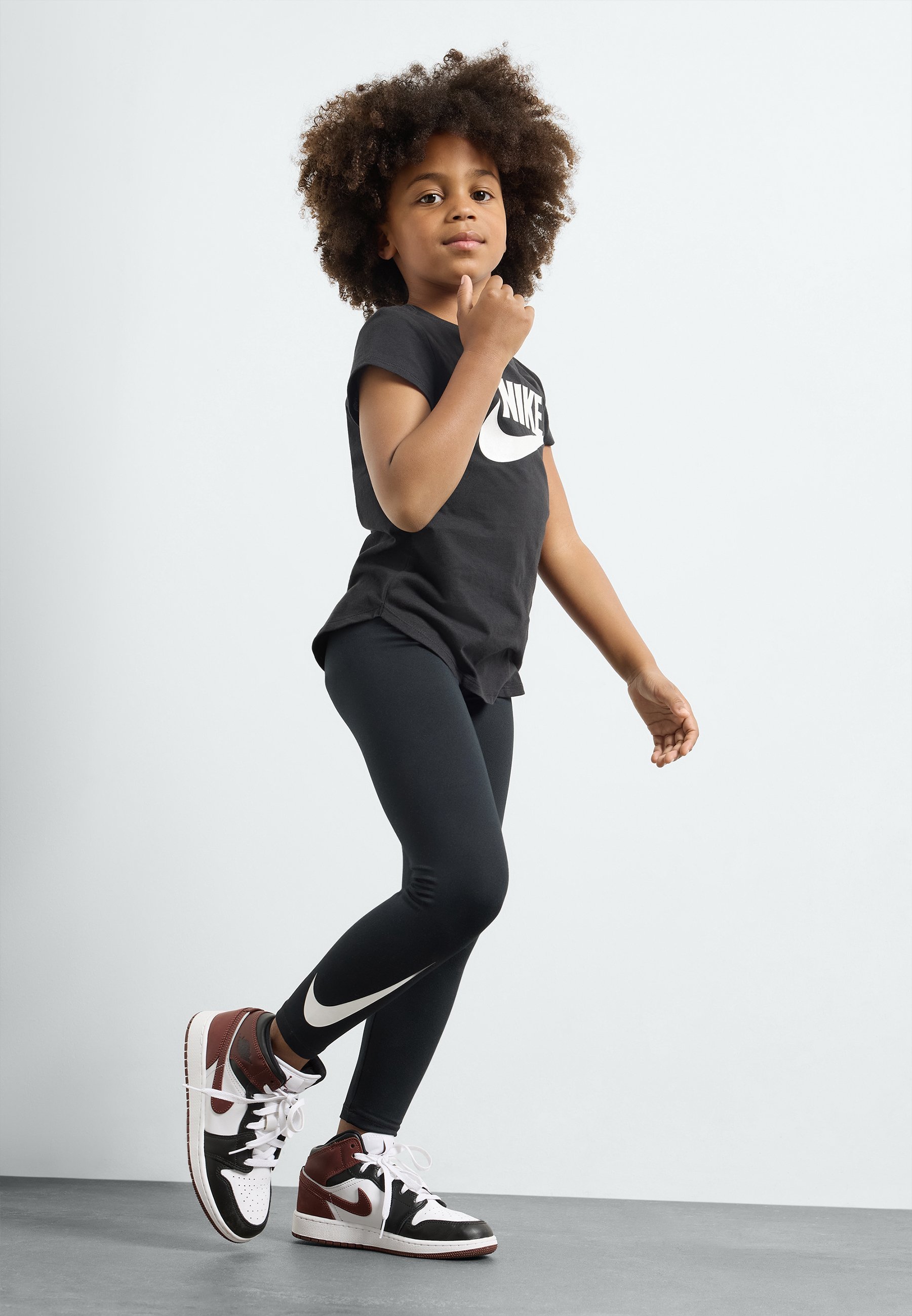 Nike Sportswear ESSENT - Leggings - Pantalon - Noir