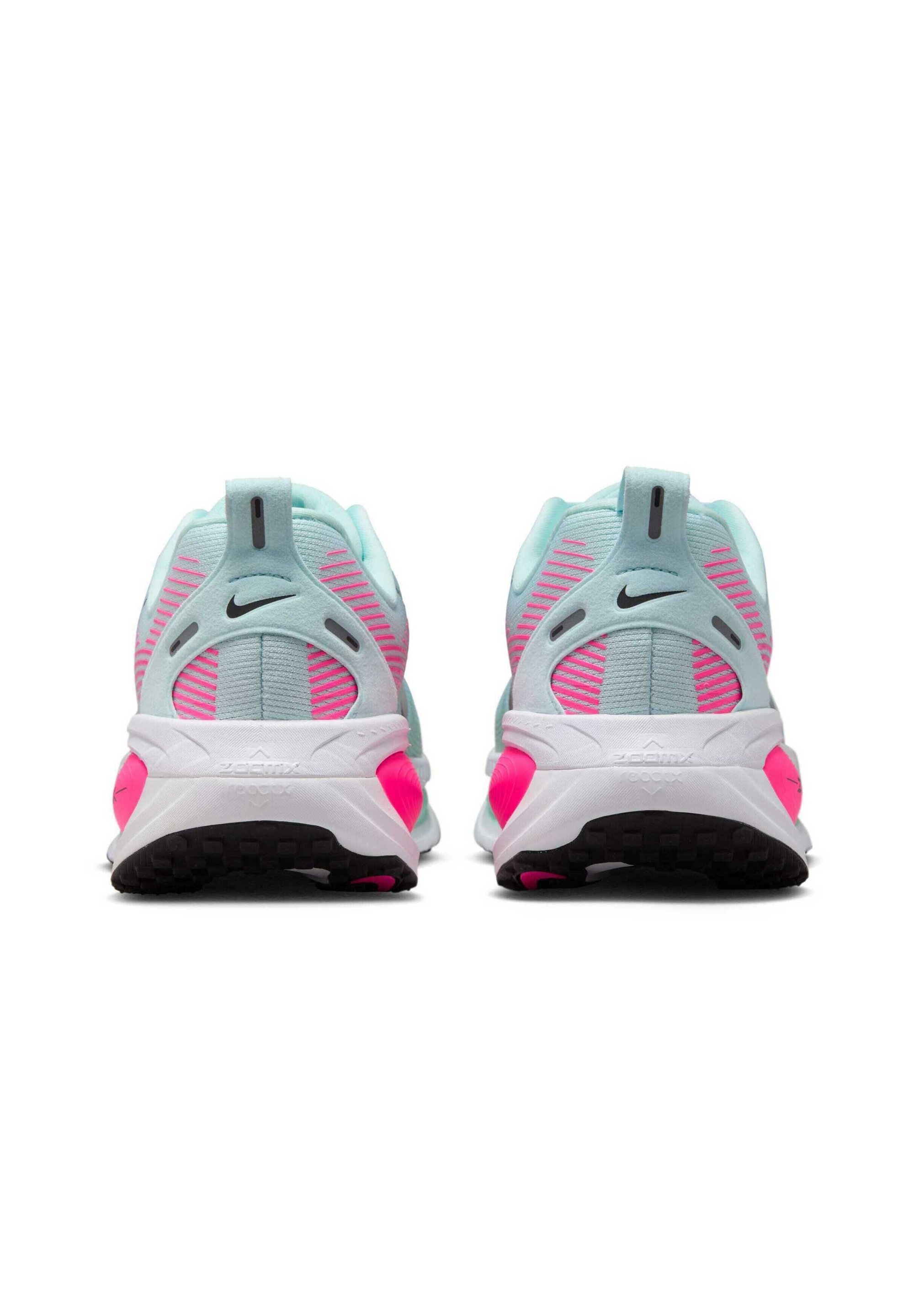 Nike Performance VOMERO 18 - Chaussures de running sur route - bleu glacier, blanc, rose fluo, noir
