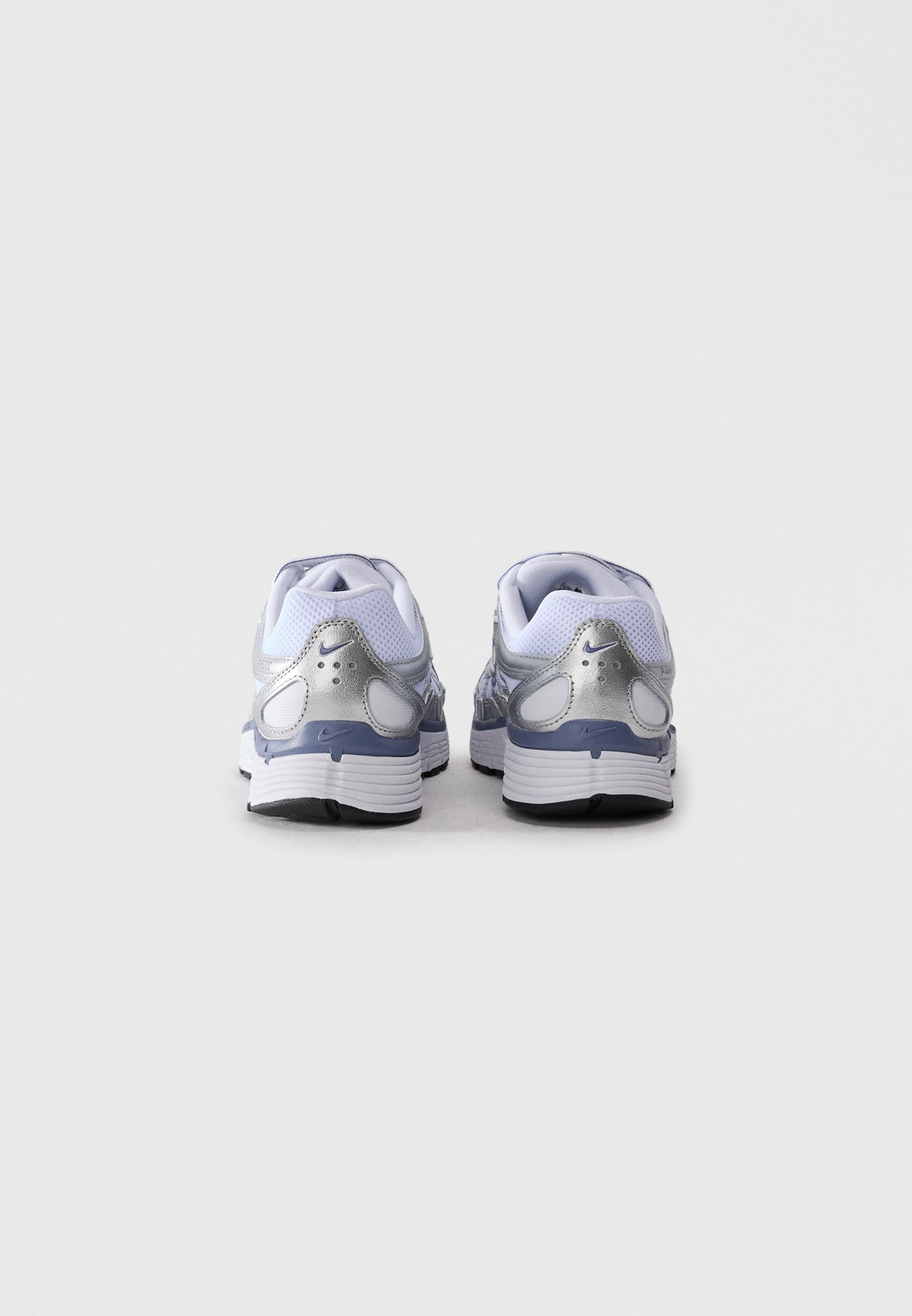 Tênis Nike Sportswear de cano baixo