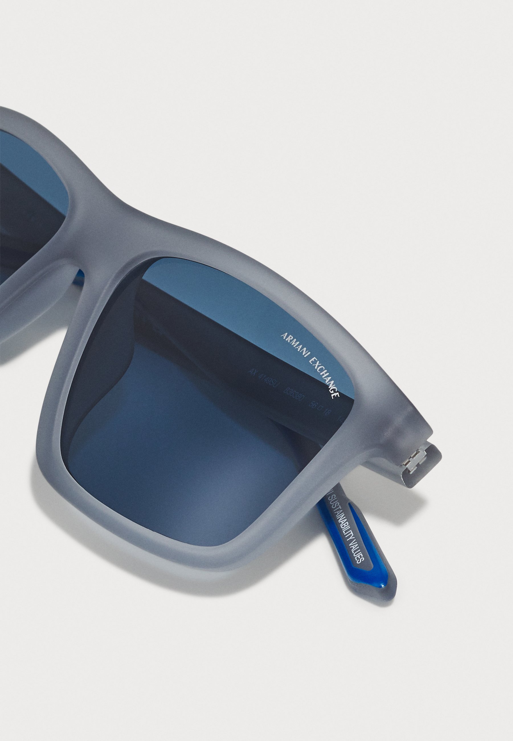 Lunettes de soleil Armani Exchange - gris opale mat