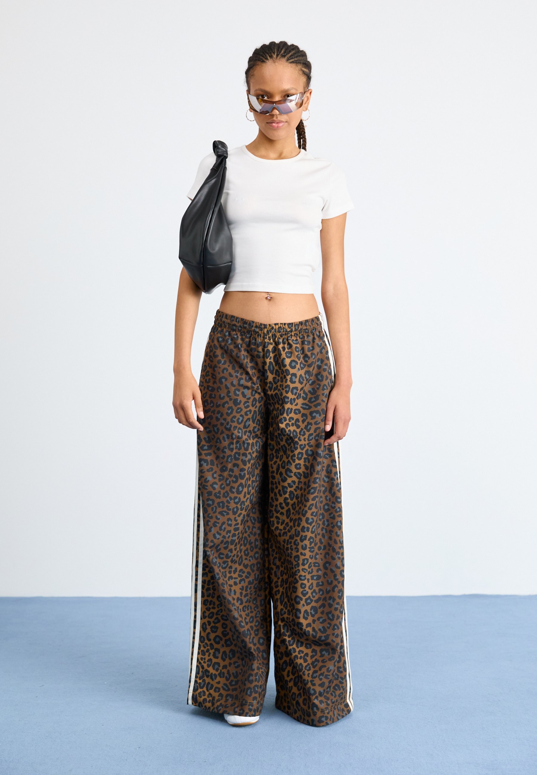 Pantaloni casual Adidas Originals