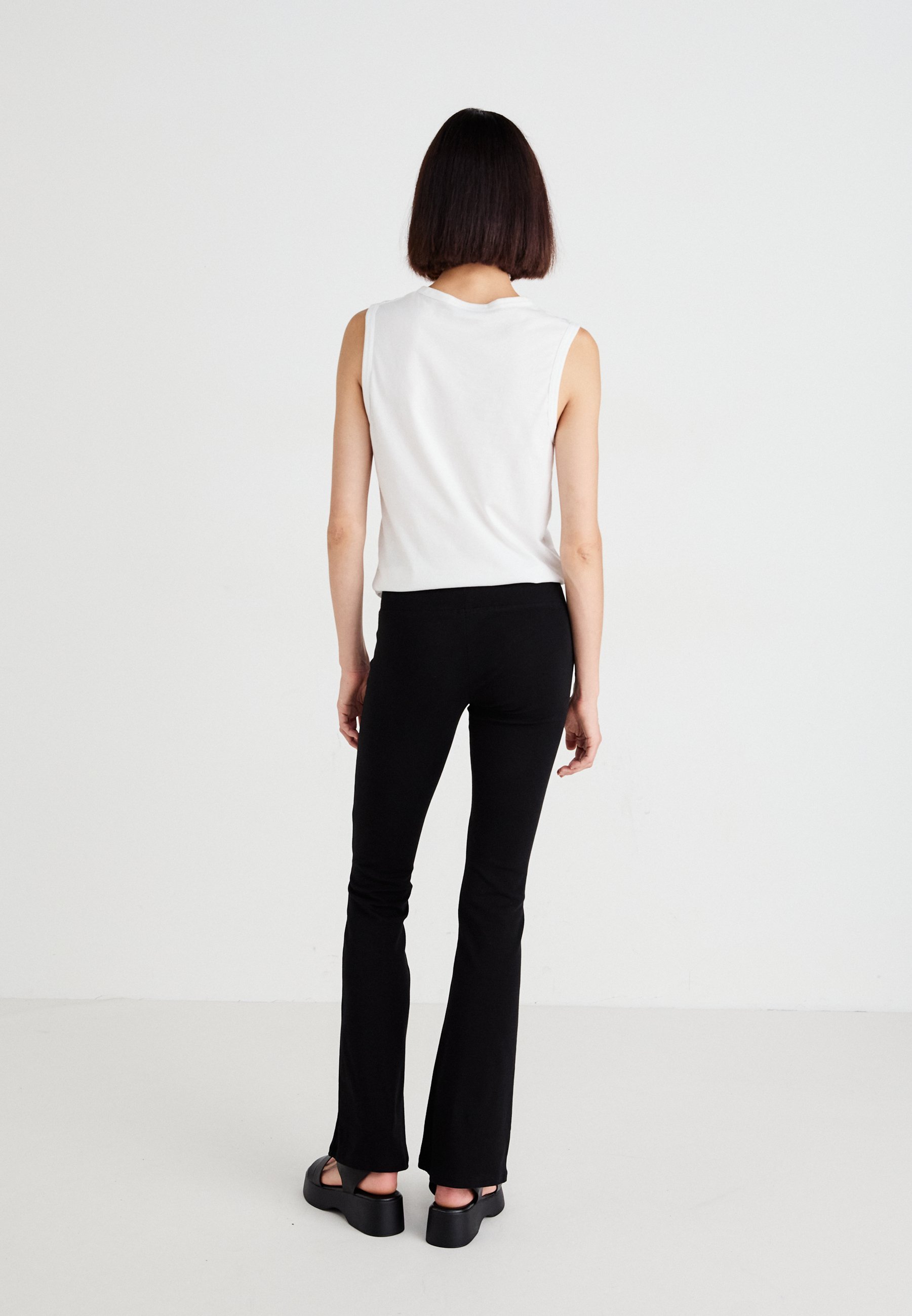 Gina Tricot SOFT TROUSERS - Broek - zwart