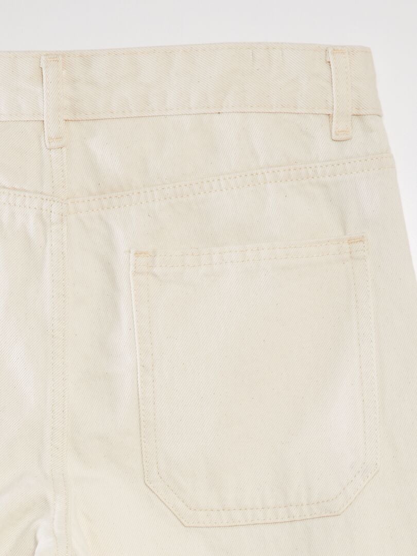 Calça jeans reta com 5 bolsos - BEGE