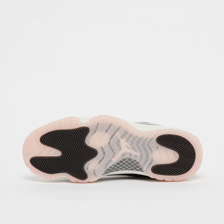 WMNS Air Jordan 11 Retro