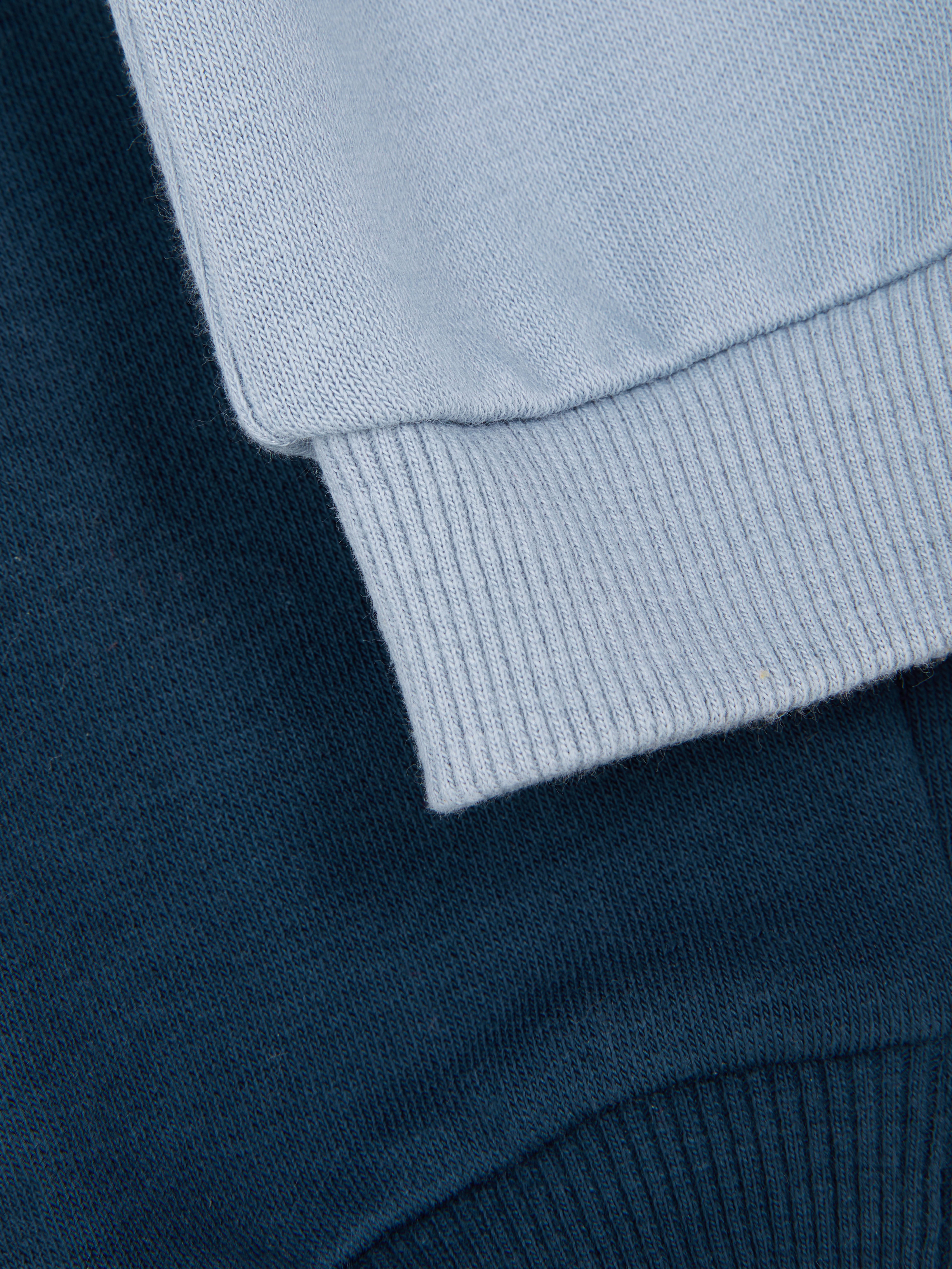 Pantaloni de trening cu șnur și manșete, set de 2. Mențineți confortul în acești pantaloni de trening relaxați cu manșete la gleznă.
