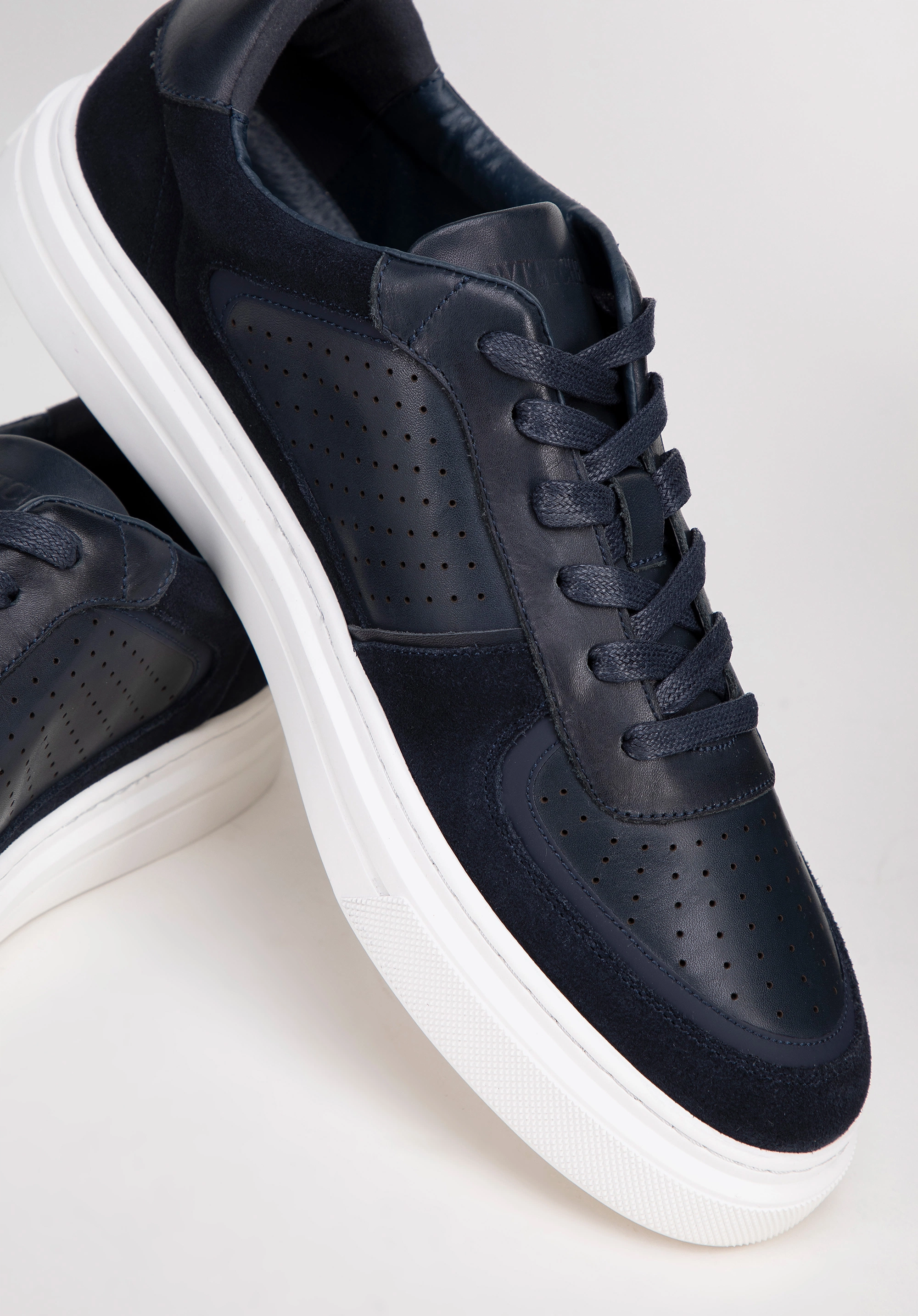 Męskie sneakersy ze skóry granatowe