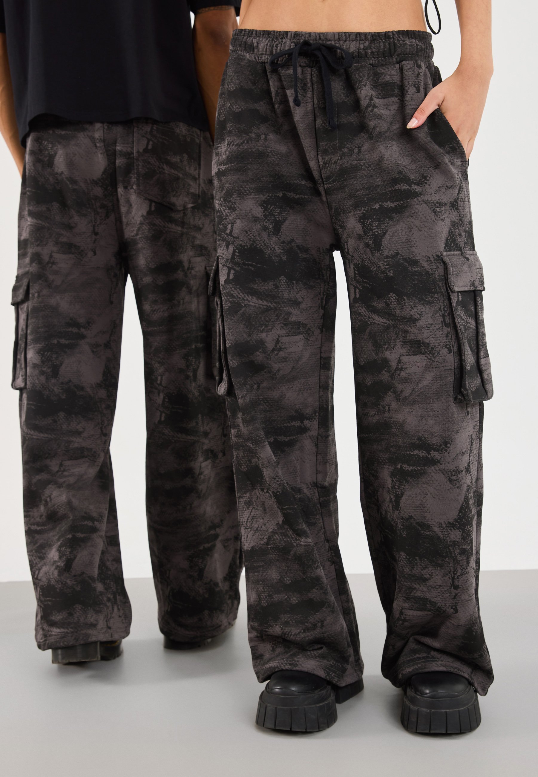 YOURTURN UNISEX - Pantaloni cargo - grigi