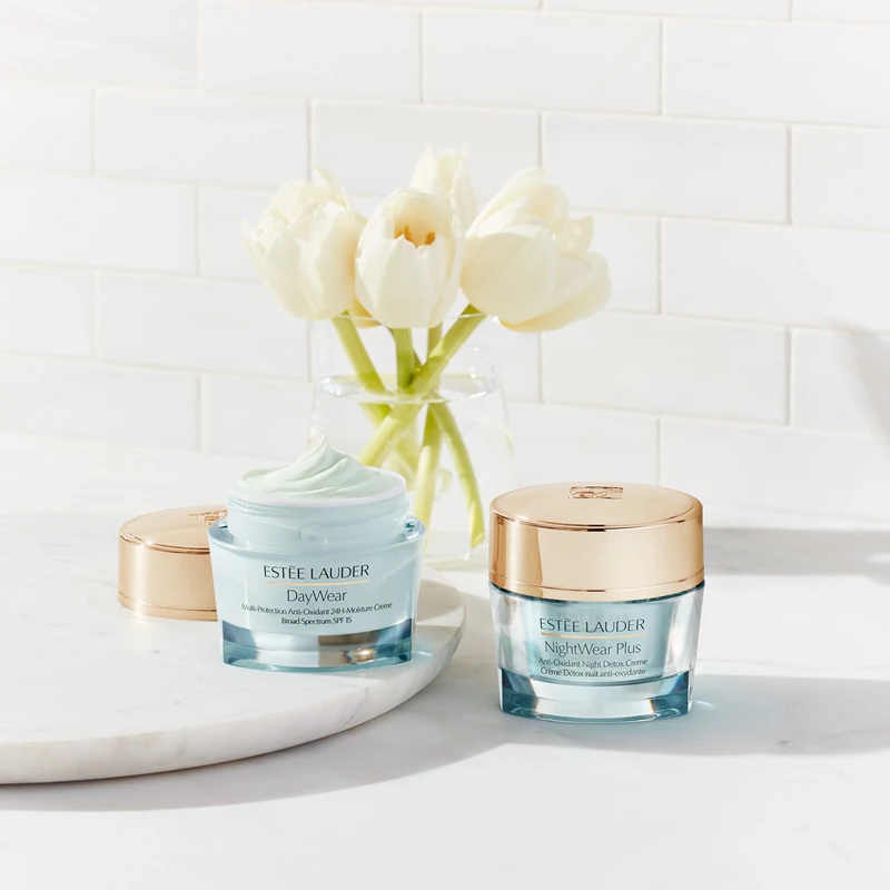 Estée Lauder DayWear Multi-Protection Anti-Oxidant 24H-Moisture Creme заштитна дневна крема за суву кожу