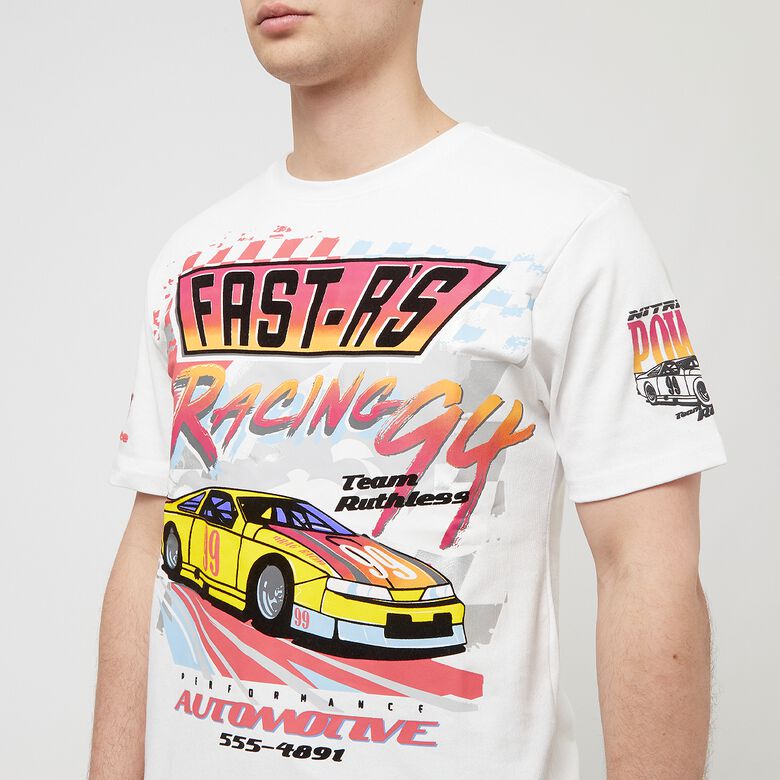Camiseta com estampa de patch