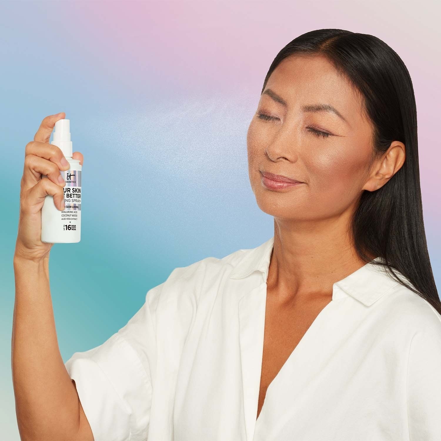 IT Cosmetics fiksējošais aerosols jūsu ādai, bet labāks nostiprinošais aerosols+ -