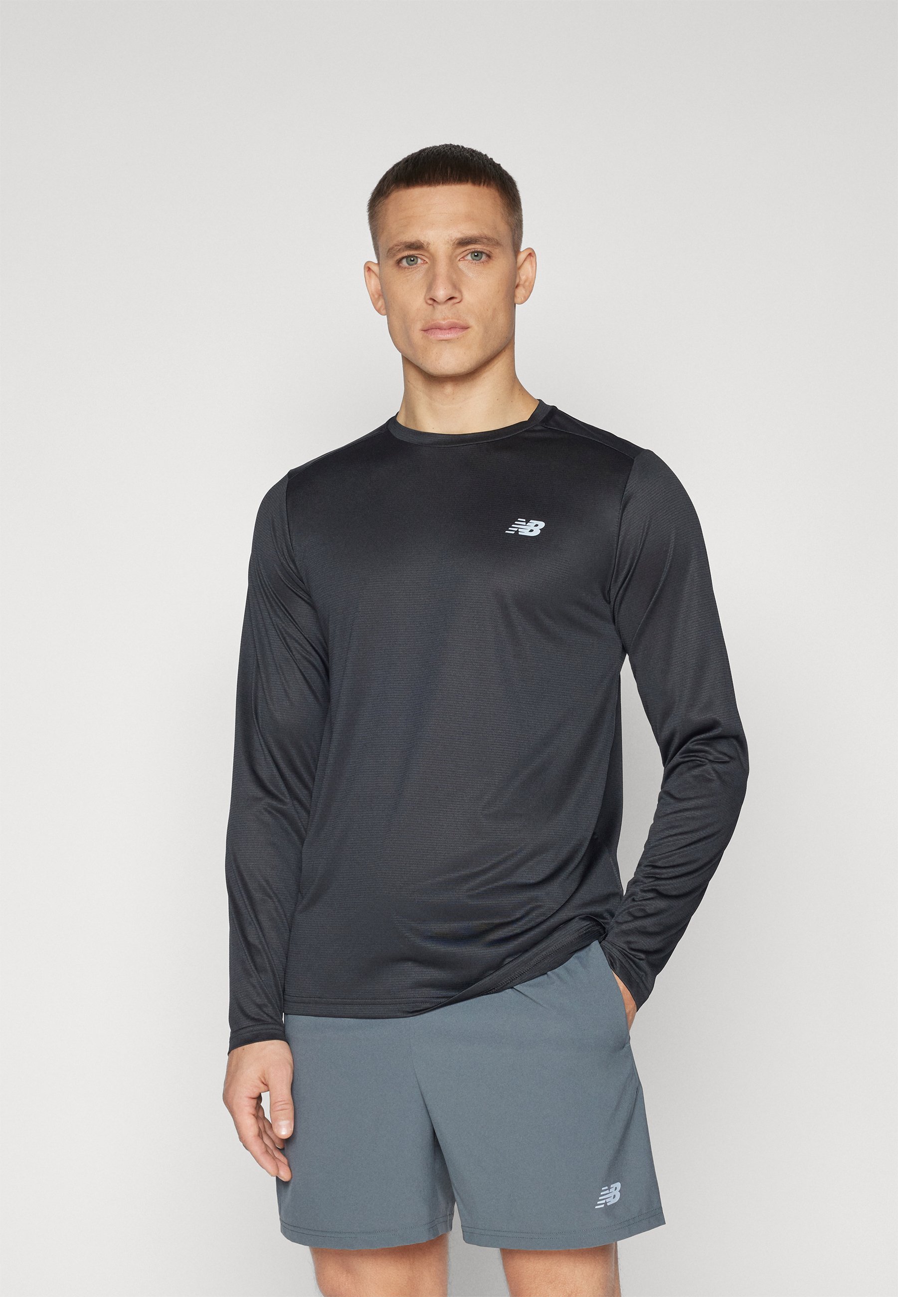 New Balance SPORT ESSENTIALS LONG SLEEVE - Top met lange mouwen - zwart