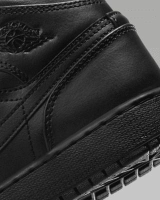 Jordan 1 Mid Older Kids' Shoes