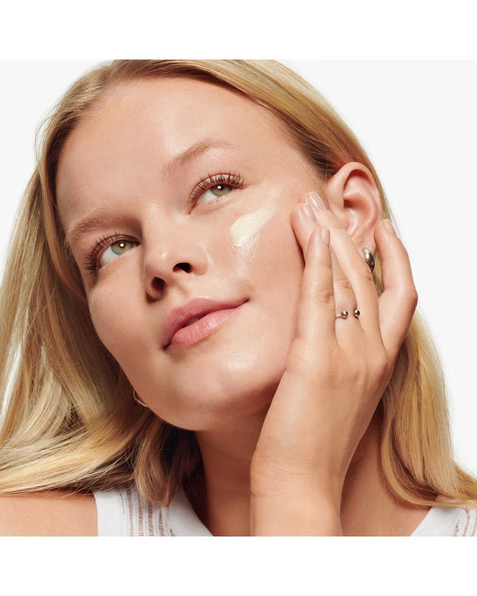 CLINIQUE Dramatically Different™ Ενυδατική Λοσιόν SPF 50