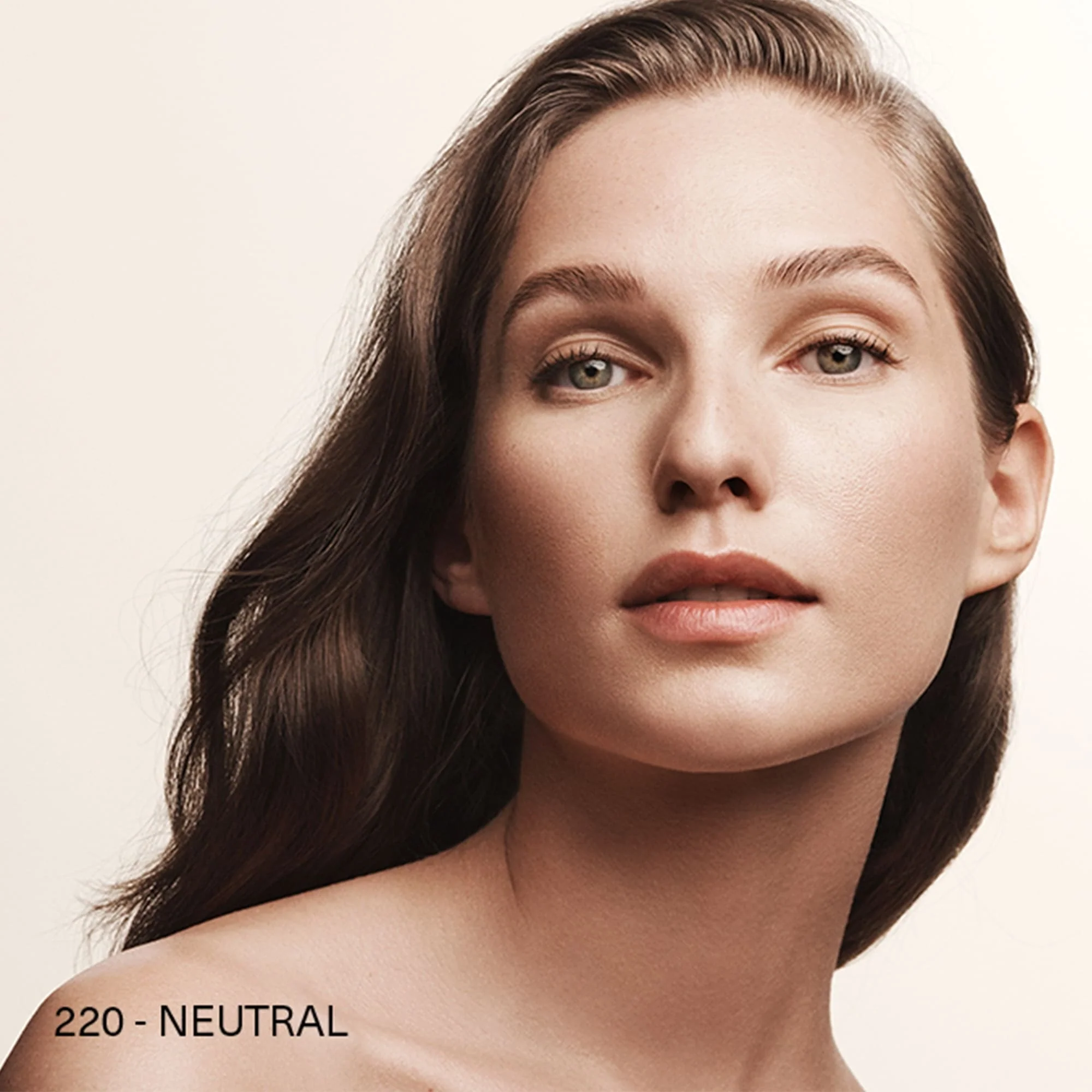Skincolor The Soft Fluid Long Wear Foundation SPF20 - Fondotinta liquido