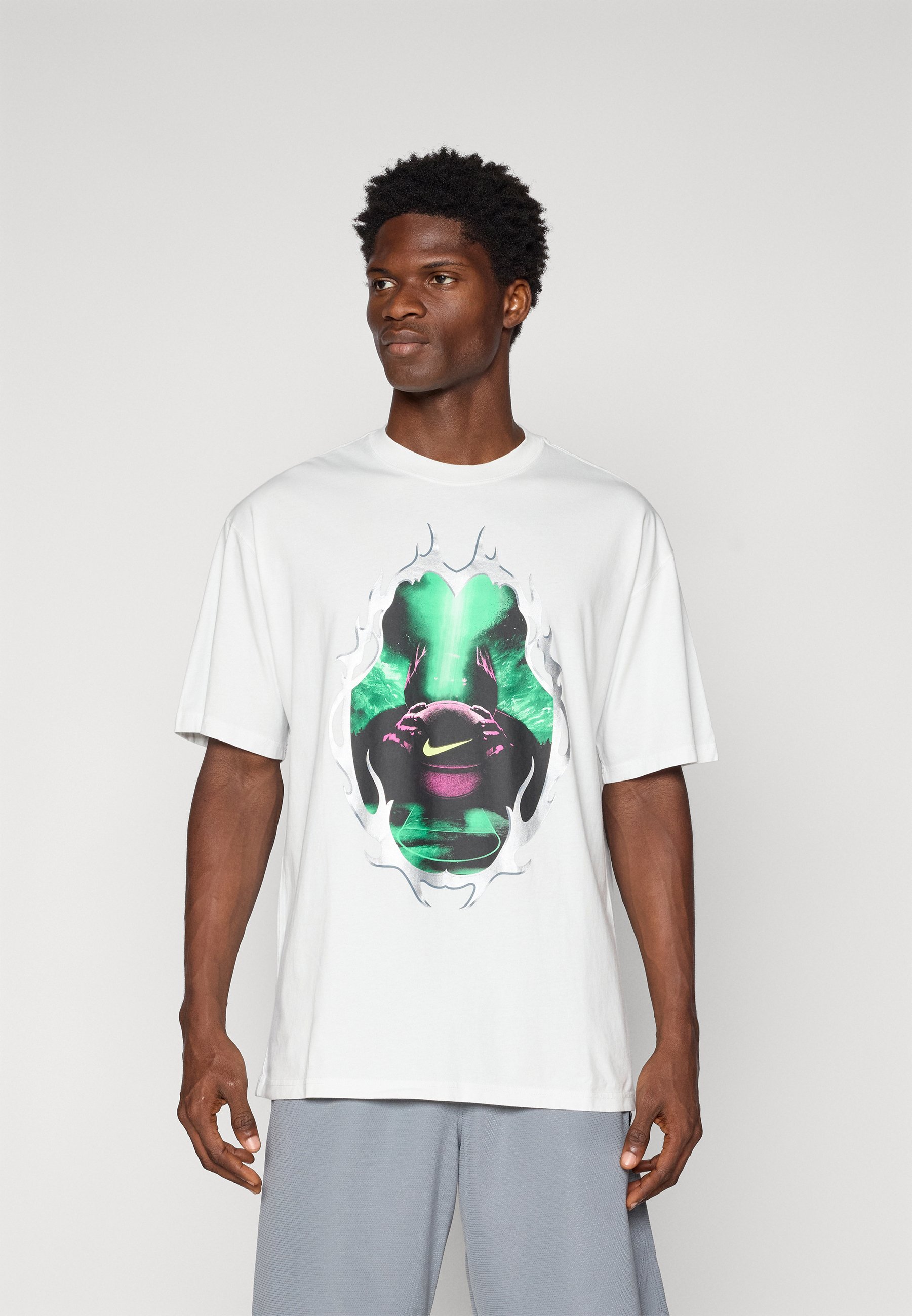 Nike Performance TEE M90 - T-shirt stampata - bianco summit
