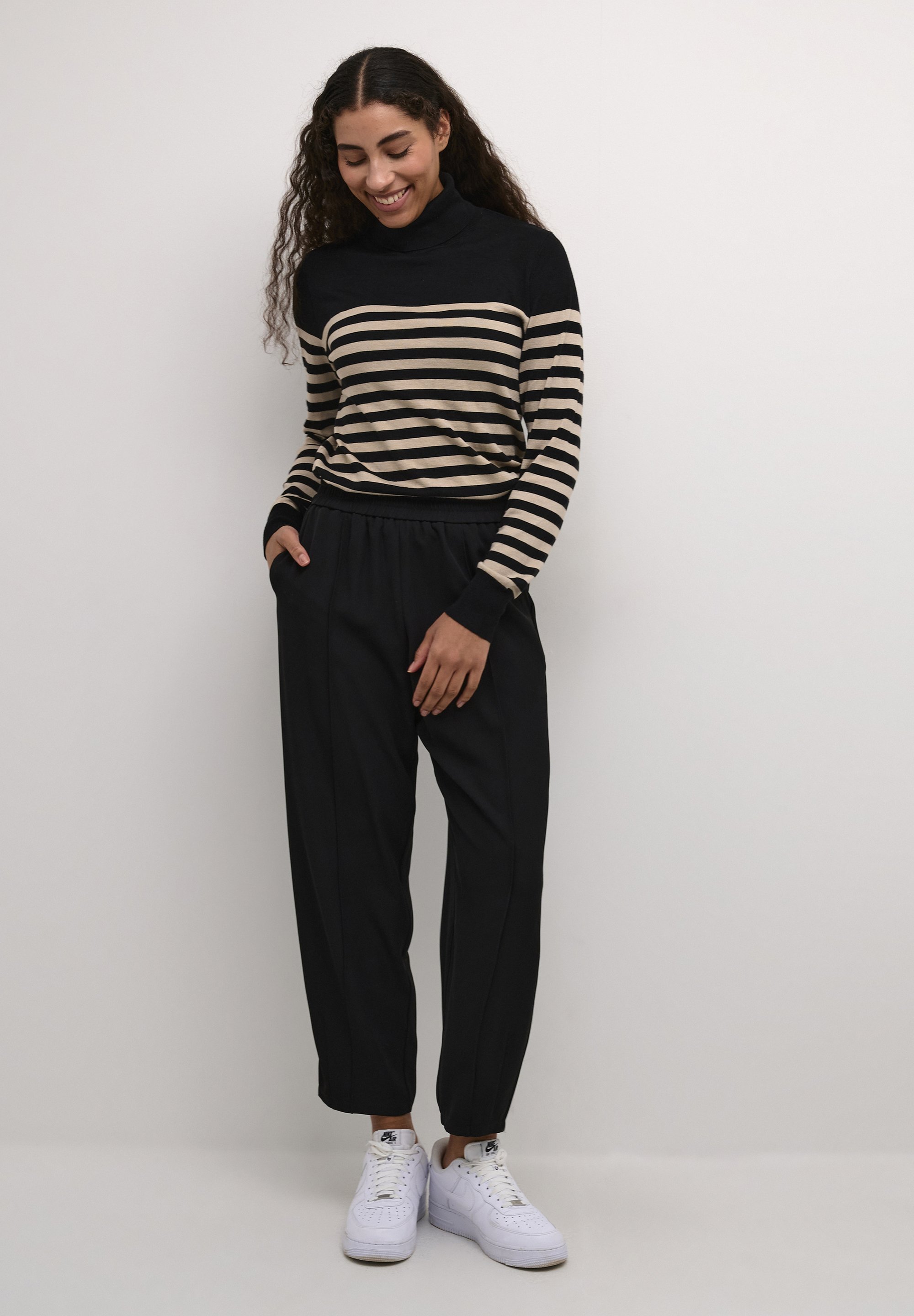Pantalon Kaffe KASIGNA - noir profond