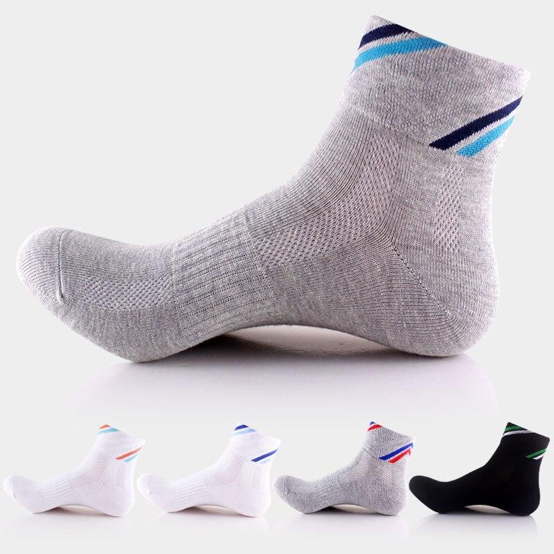 Chaussettes de sport pour homme, coutures résistantes, couleur unie, mode, confortables, extensibles, de qualité, idéales pour le basketball, pointures 39 à 44.