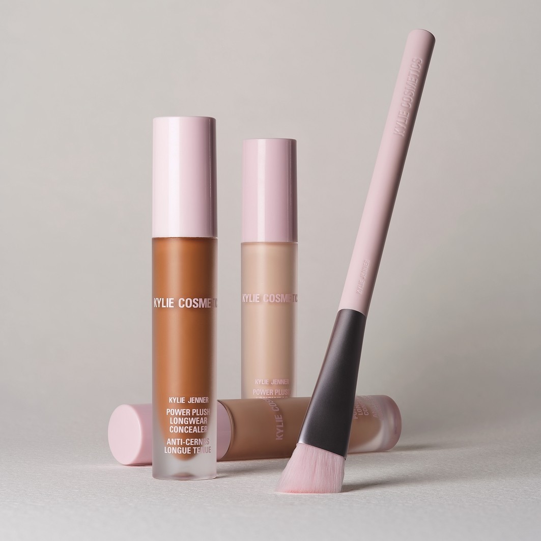 KYLIE COSMETICS Pinselset Power Plush šepetėlis -