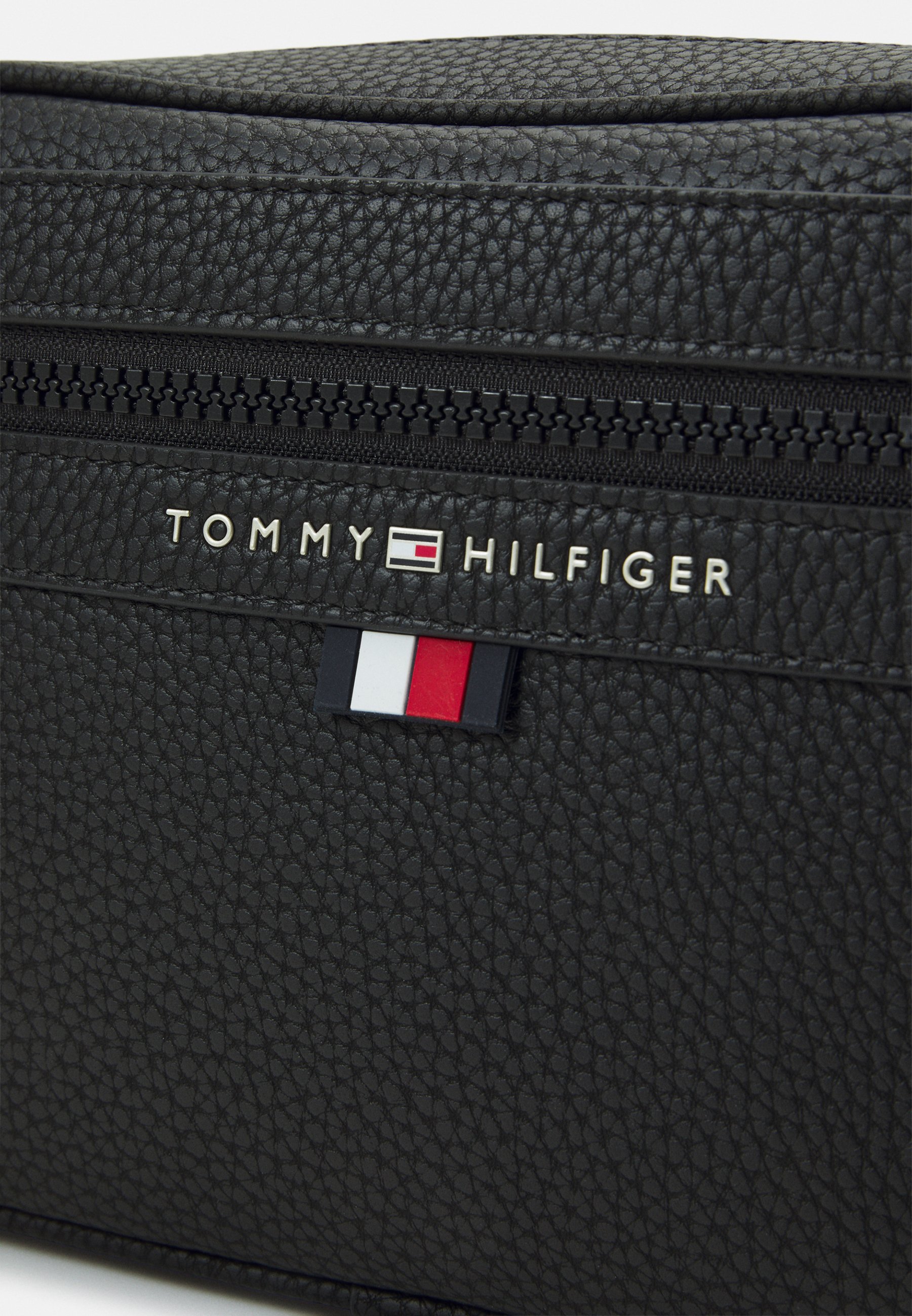 Tommy Hilfiger ESSENTIAL REPORTER - Bolsa transversal - preta
