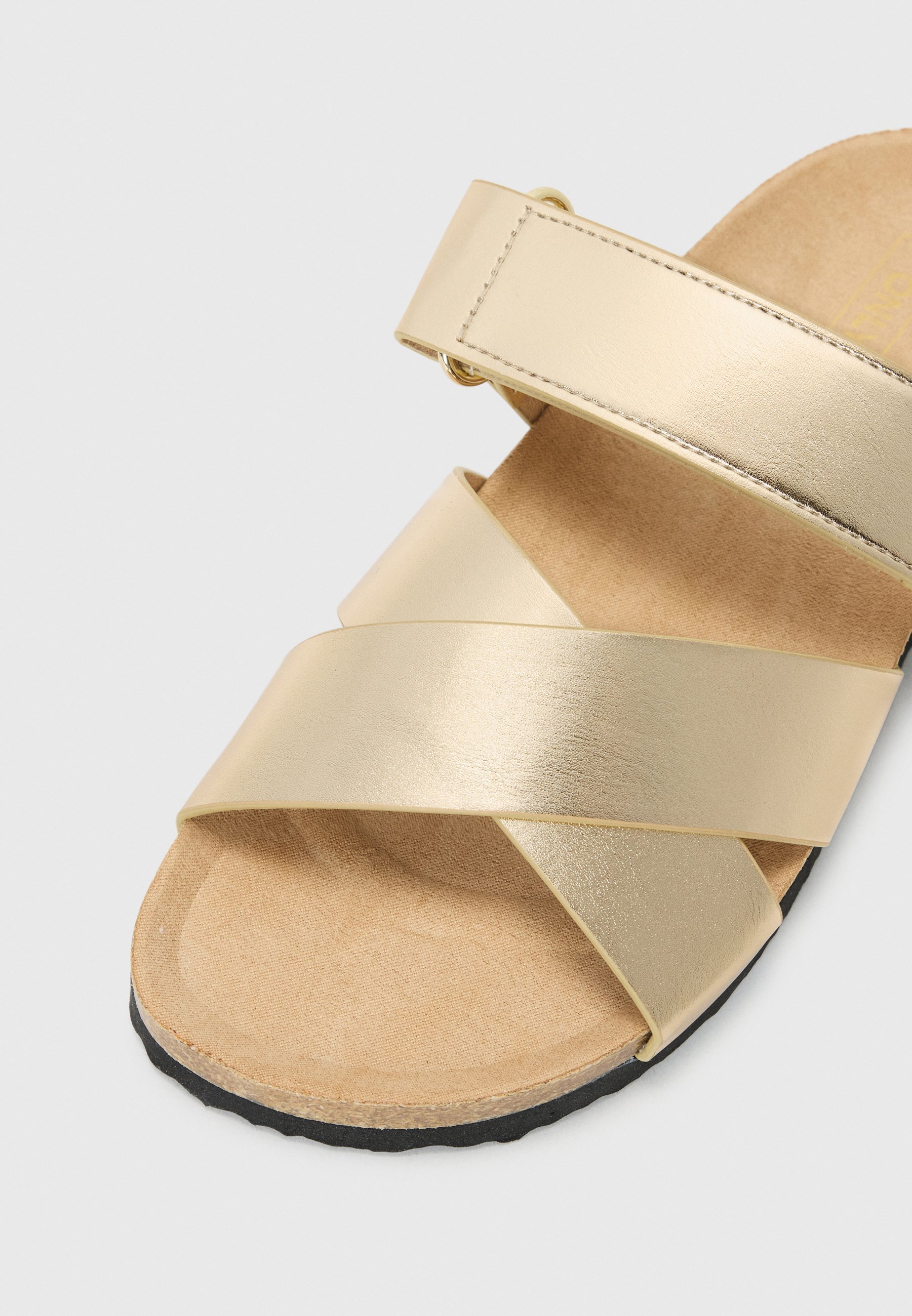 ONLY SHOES ONLMAXI - Slippers - goudkleurig