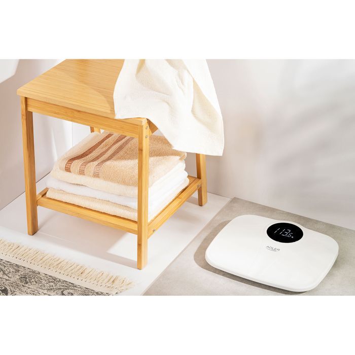 Bilancia digitale da bagno ad alta precisione, portata 180 kg, display a LED, spegnimento automatico, modello Adler AD8172W, colore bianco.