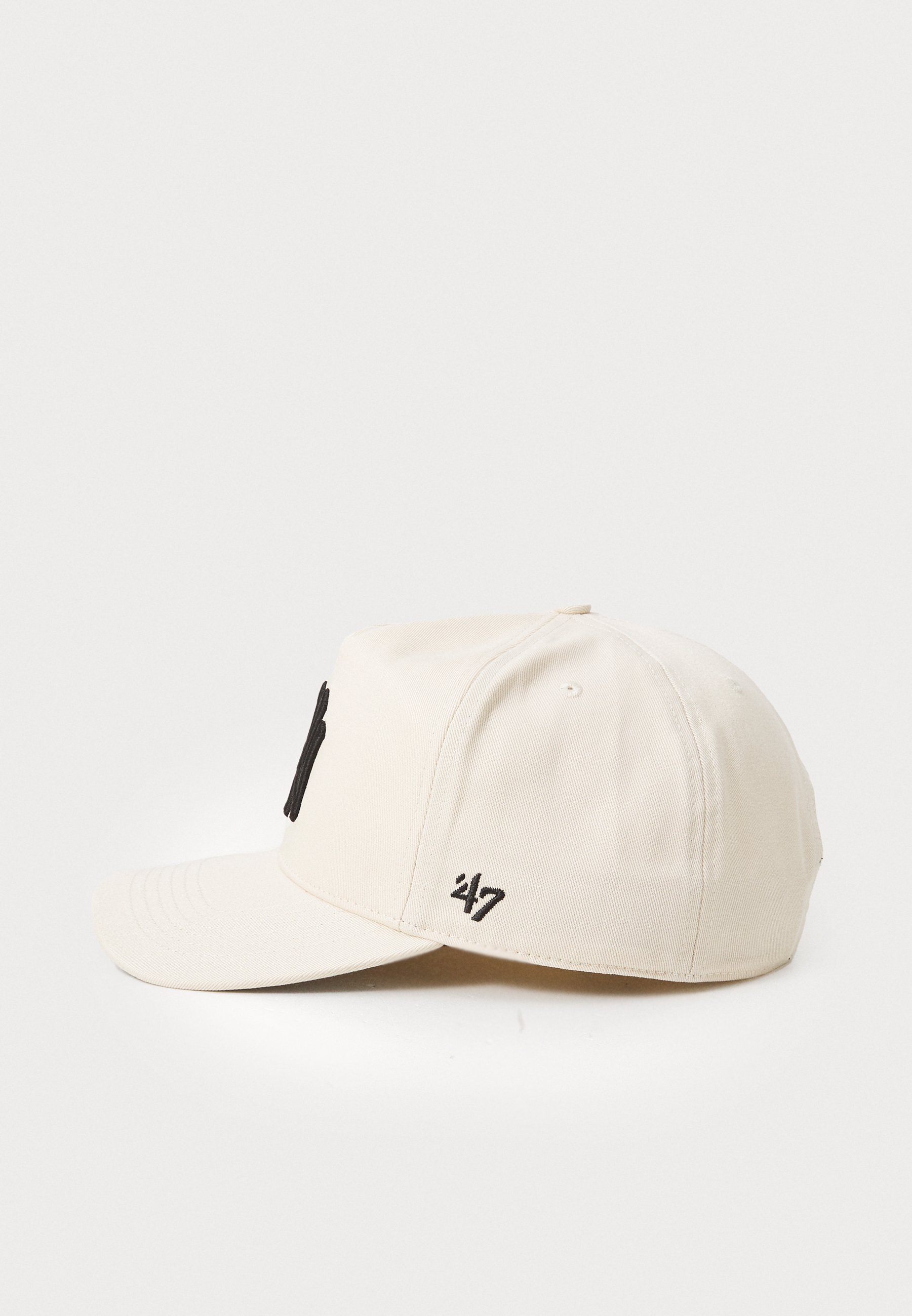 '47 Caps