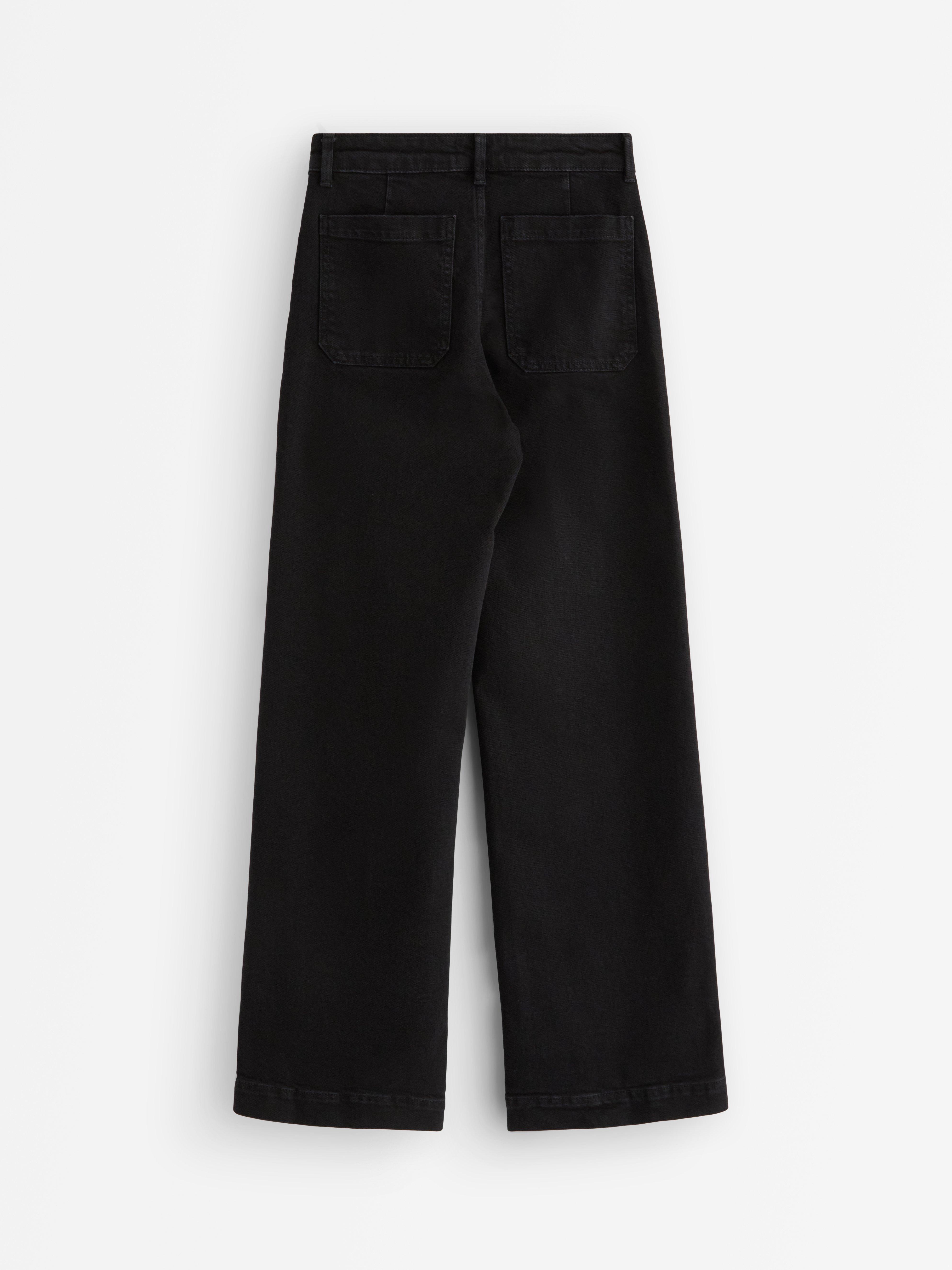 BREDE jeans med høy midje og lett stretch i svart denim