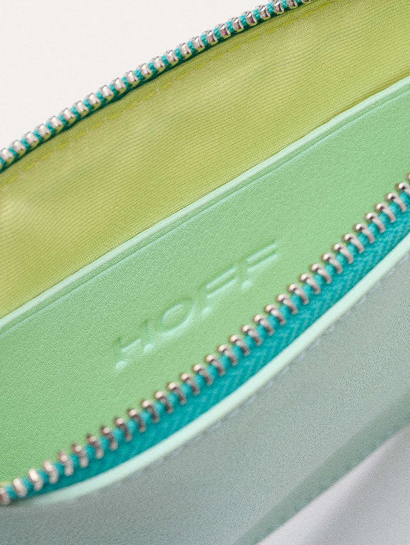BOLSO DE MANO CUERDAS PIEL GLASTONBURY AZUL CLARO