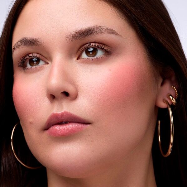 Catrice Blushin' Charm večbarvni stik 020 Coral Cutie 5,5 g