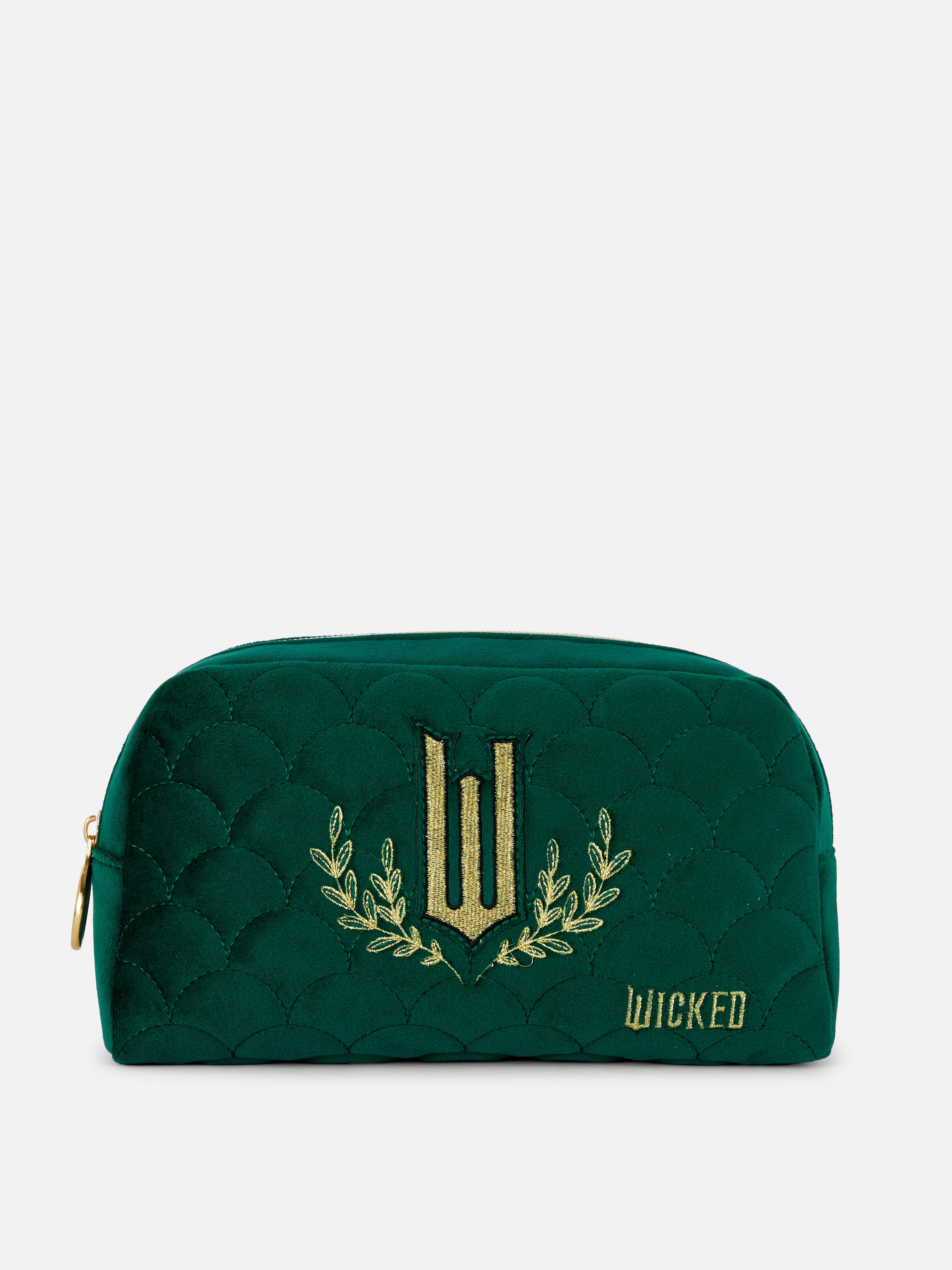 Geantă de machiaj Wicked x Primark O geantă de machiaj matlasată cu sigla Wicked The Movie și fermoar cu inel O