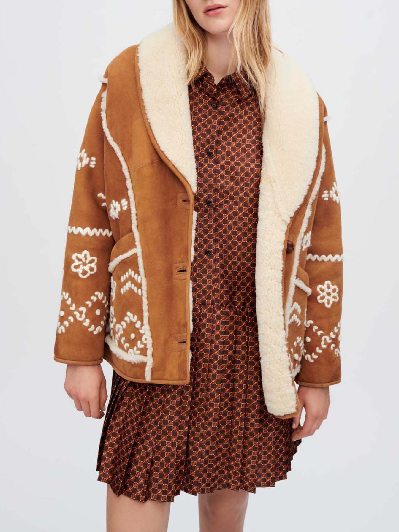 Palton din shearling complet brodat - Camel