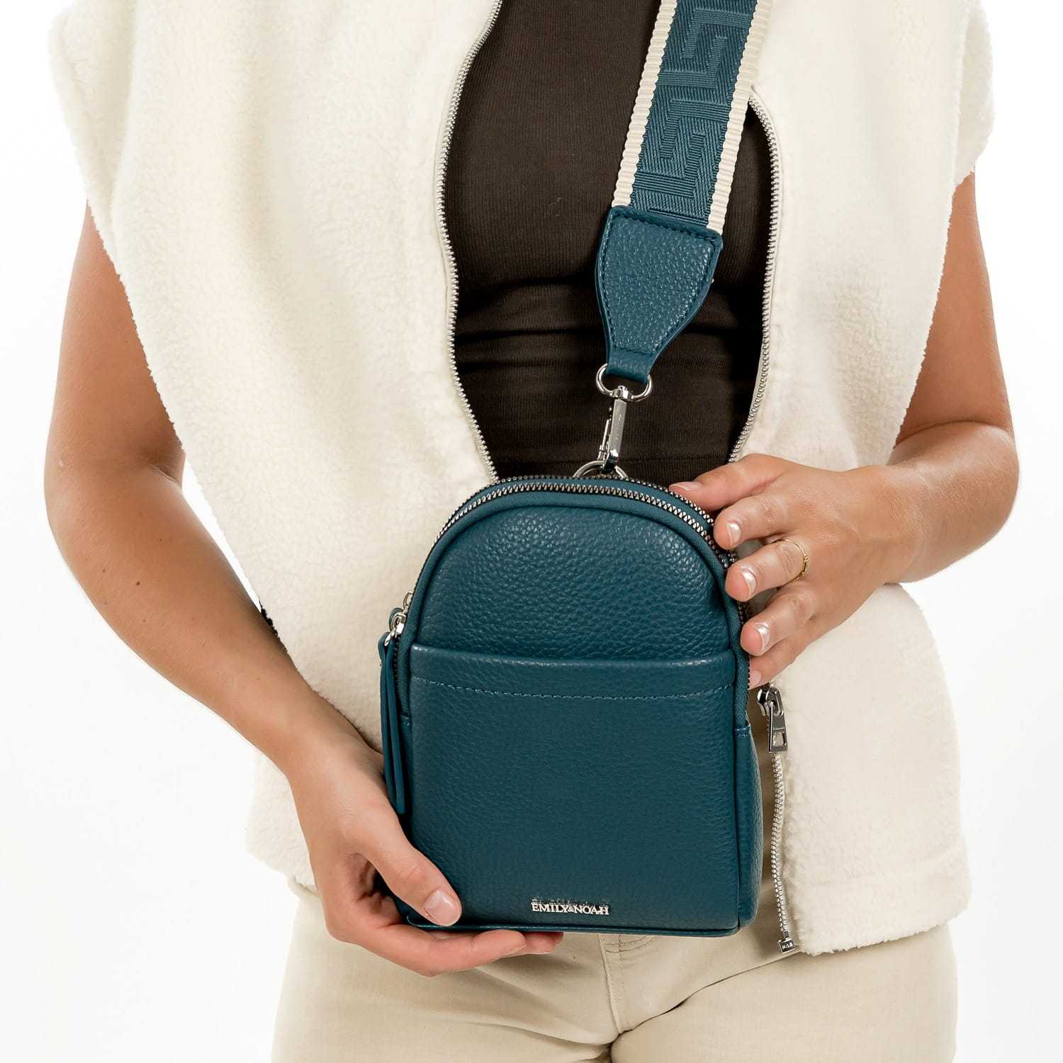 EMILY & NOAH Schultertasche E&N Elena – 1 Stück