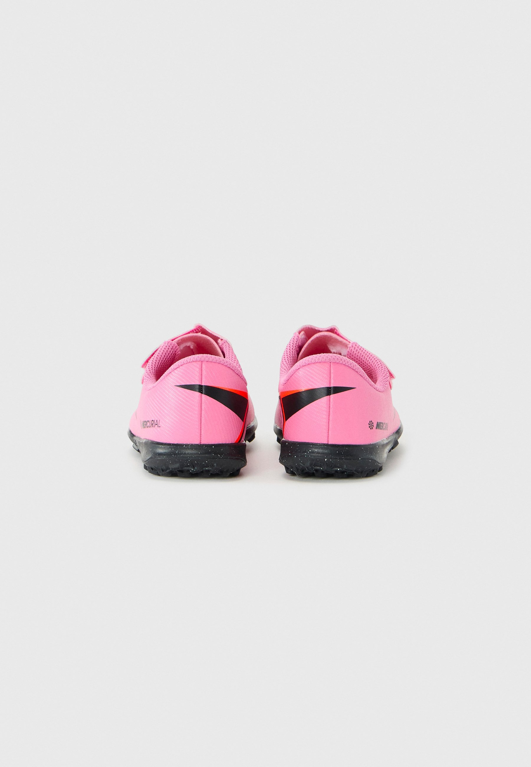 Nike Performance VAPOR 16 CLUB UNISEX - Voetbalschoenen voor kunstgras - magic flamingo/total crimson black