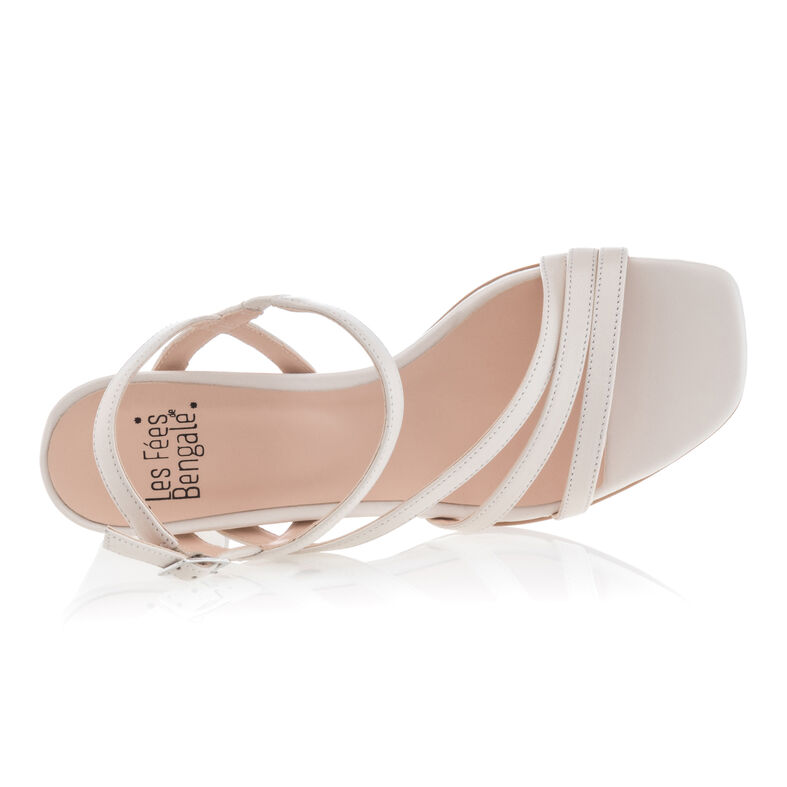 Beige sandaler / sko med åpen tå til dame