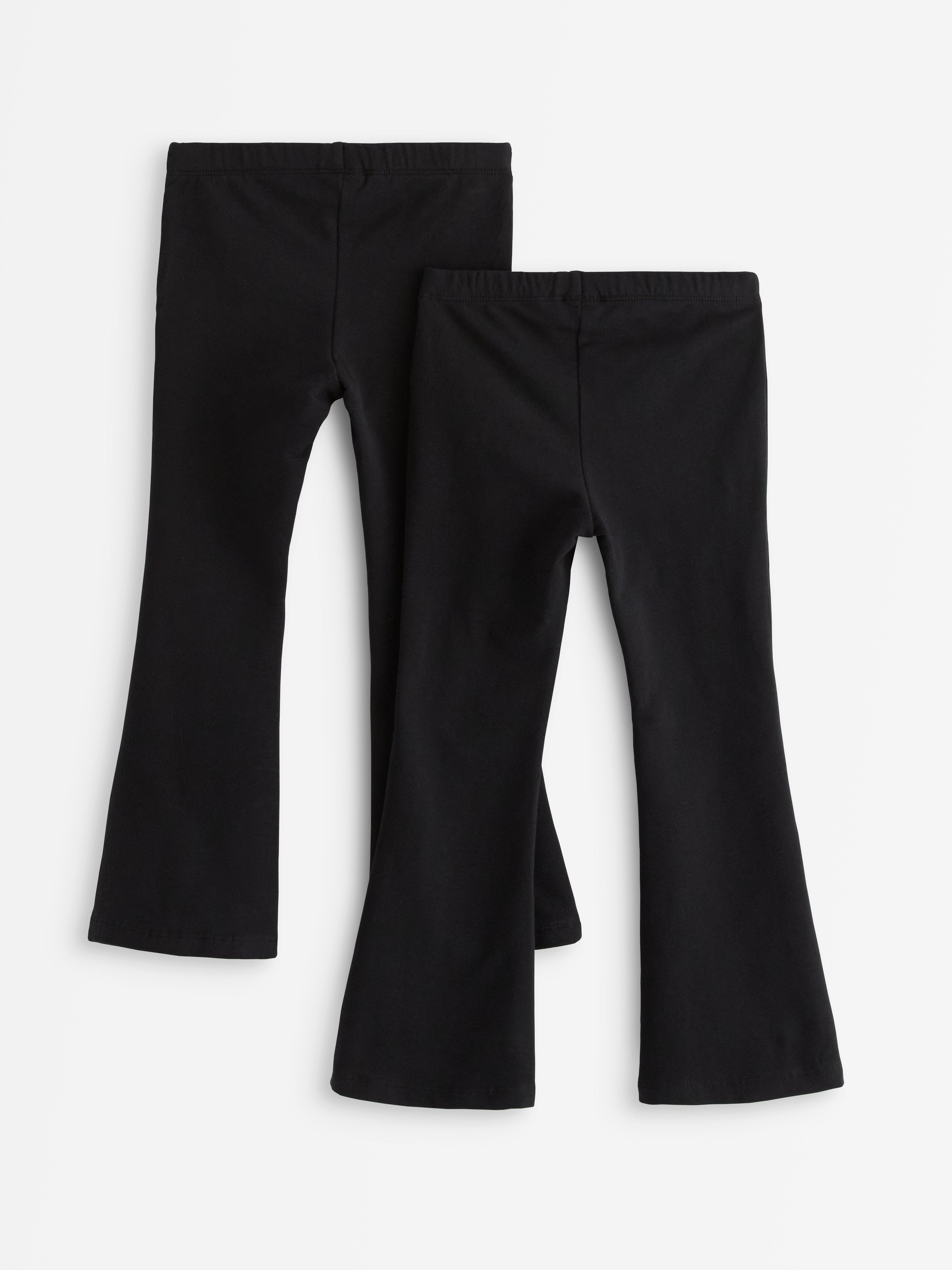 Conjunto de 2 leggings flare com interior escovado, pretas.