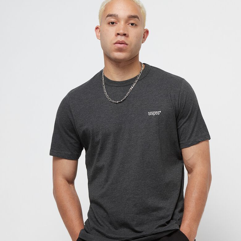 T-Shirt mit kleinem Logo