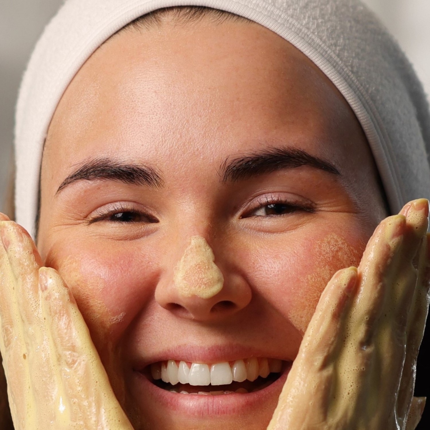 Evolve Organic Beauty Enzyme + Vitamin C Cleansing Powder