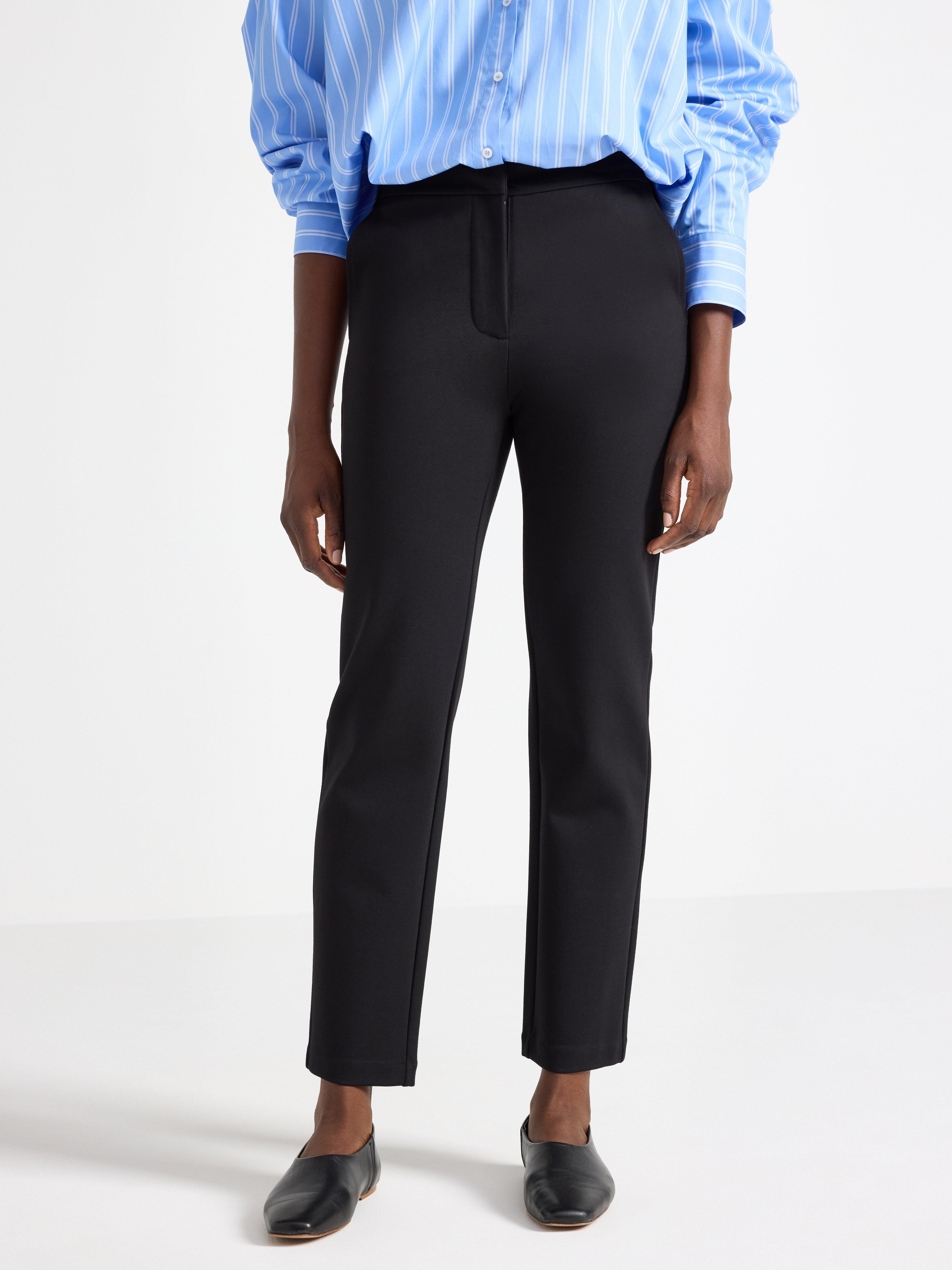 Calça cropped preta