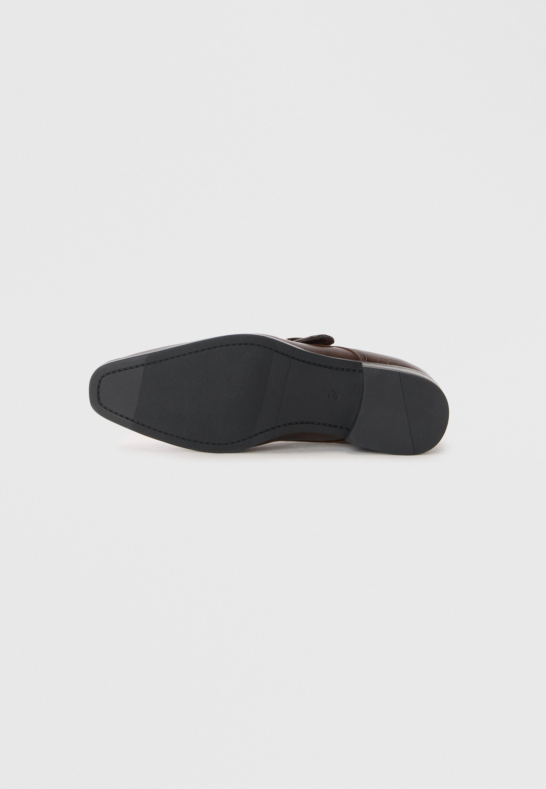 Pier One Slip-ons - koffie