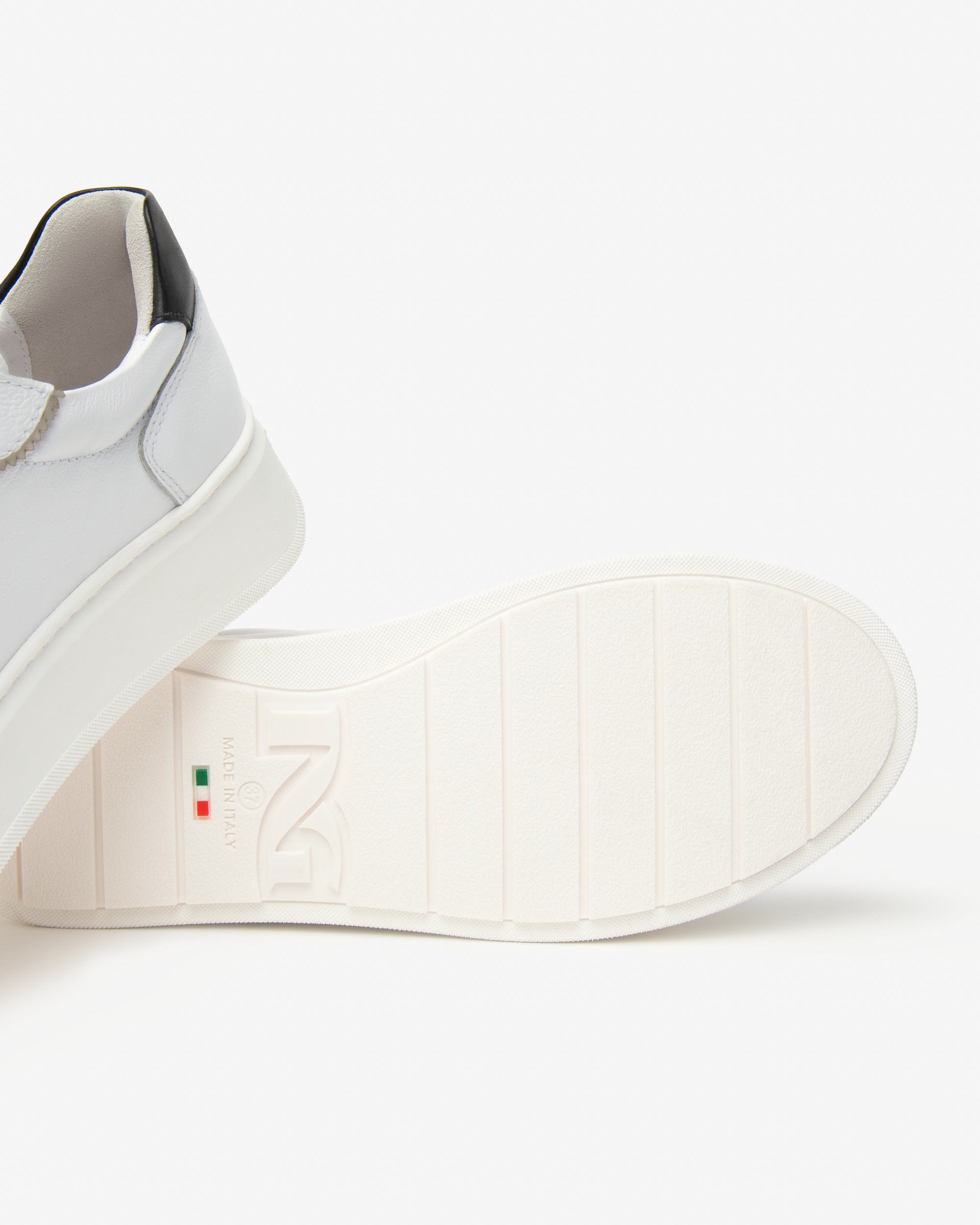  Damen-Sneaker aus Leder und Funktionsmaterial