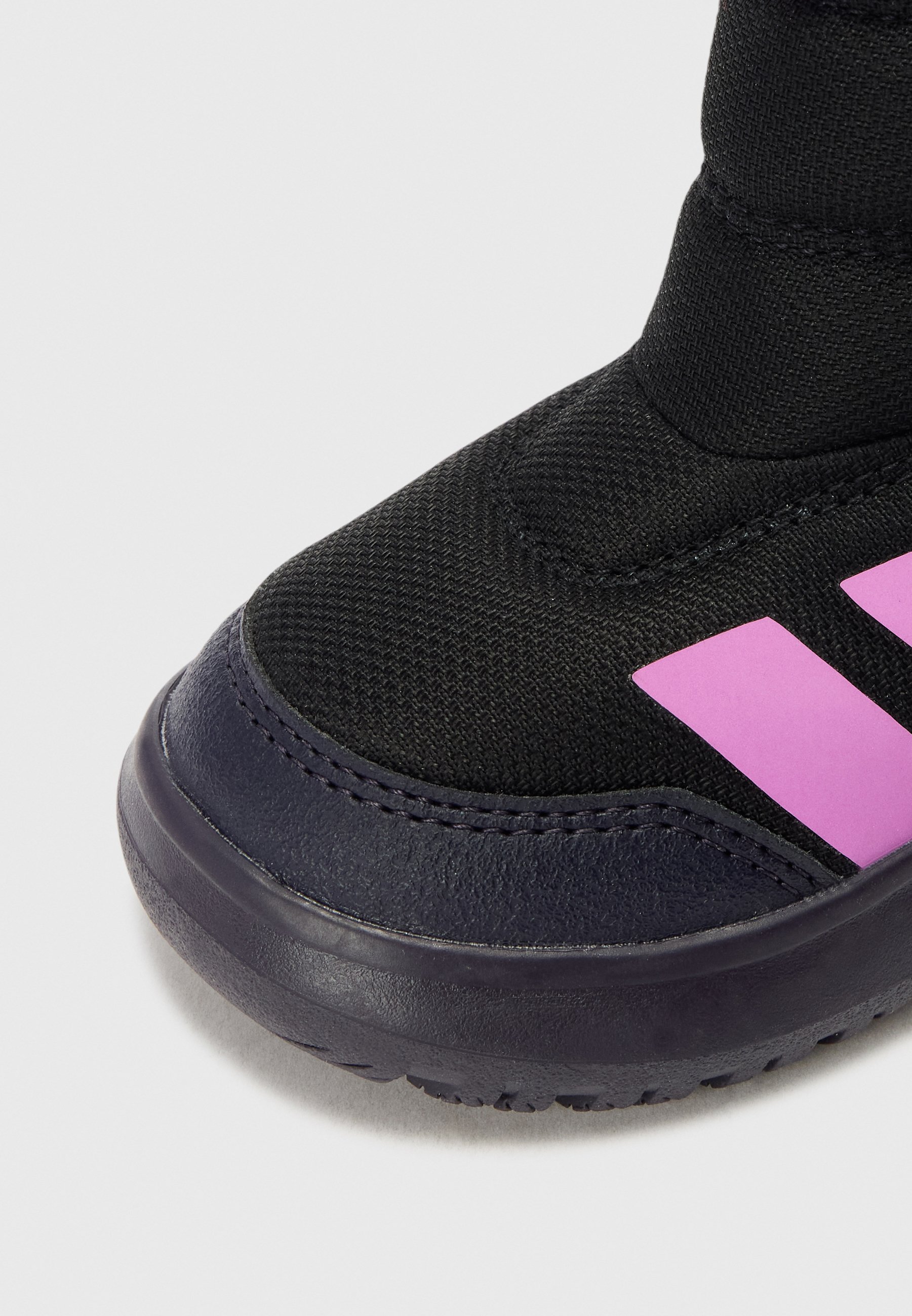 adidas Performance WINTERPLAY UNISEX - Vinterstøvler - core black/purple burst/impact orange