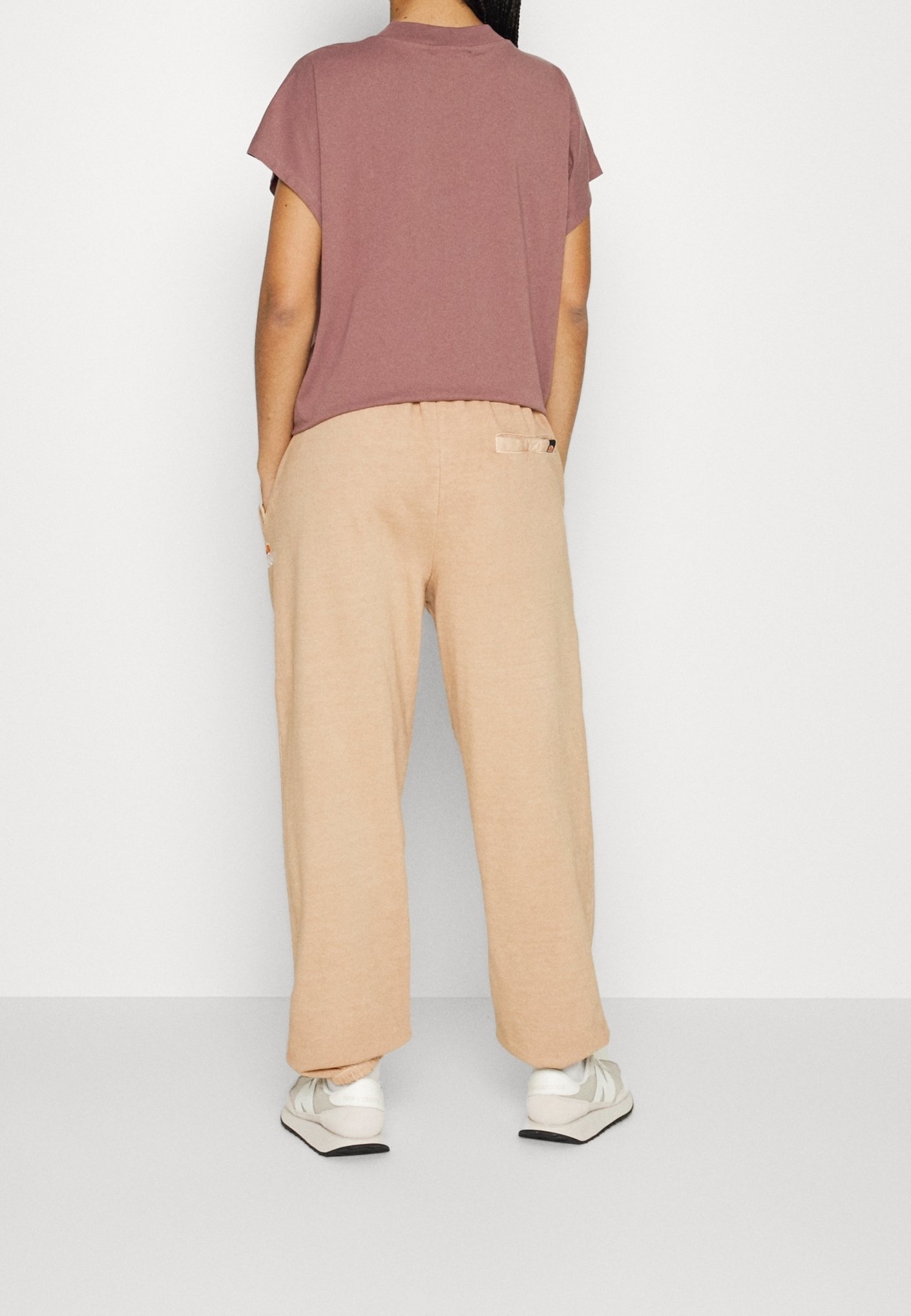 Spodnie dresowe Ellesse - beżowe