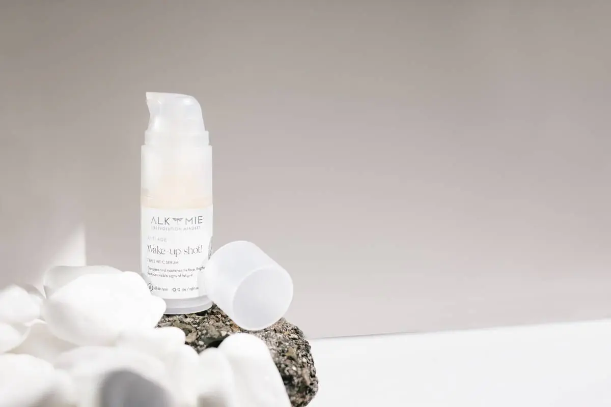Alkmie Wake-Up Shot! Serum z potrójną witaminą C, 15 ml