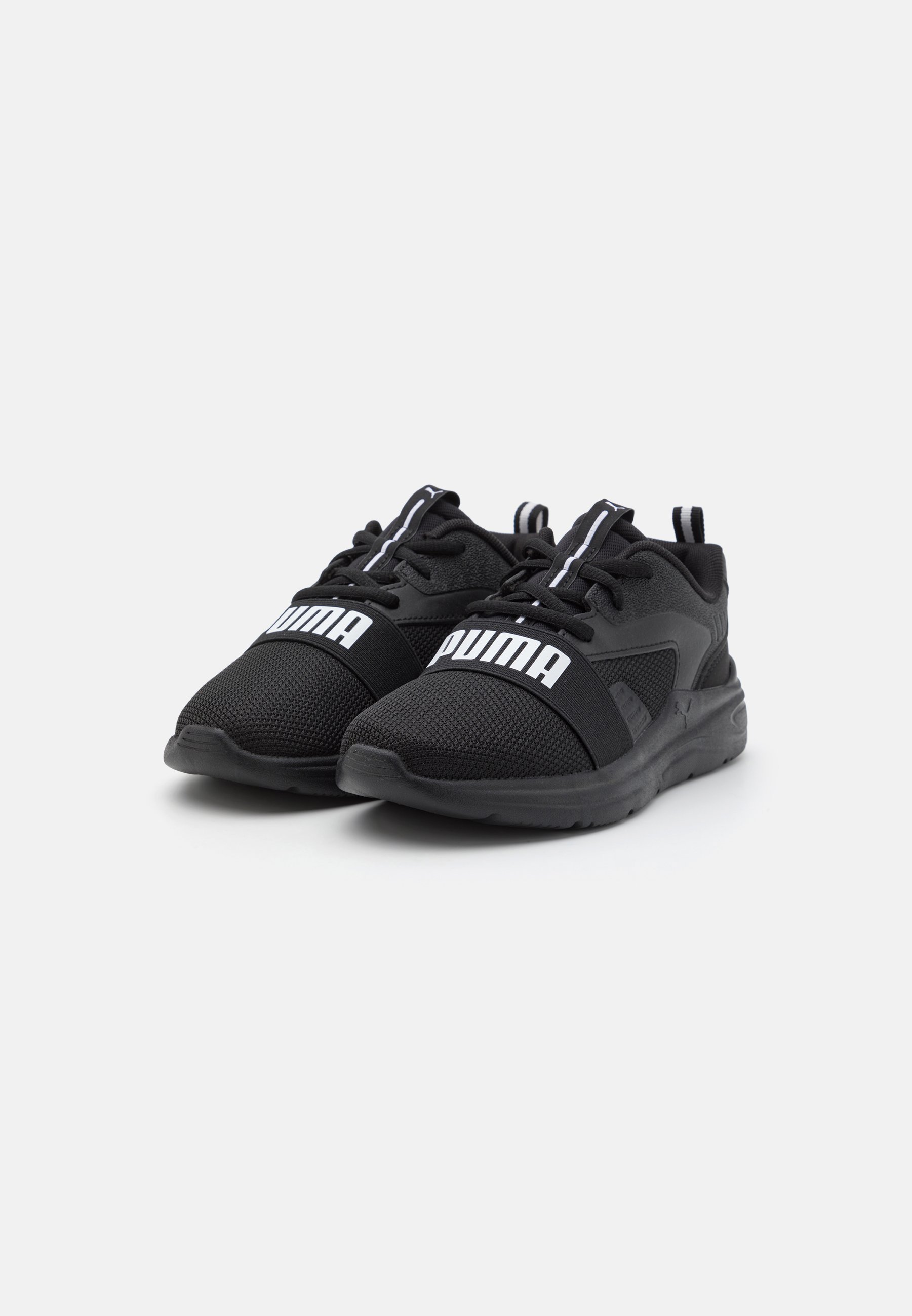 Puma SOFT WIRED - Chaussures de running sur route - noir/blanc