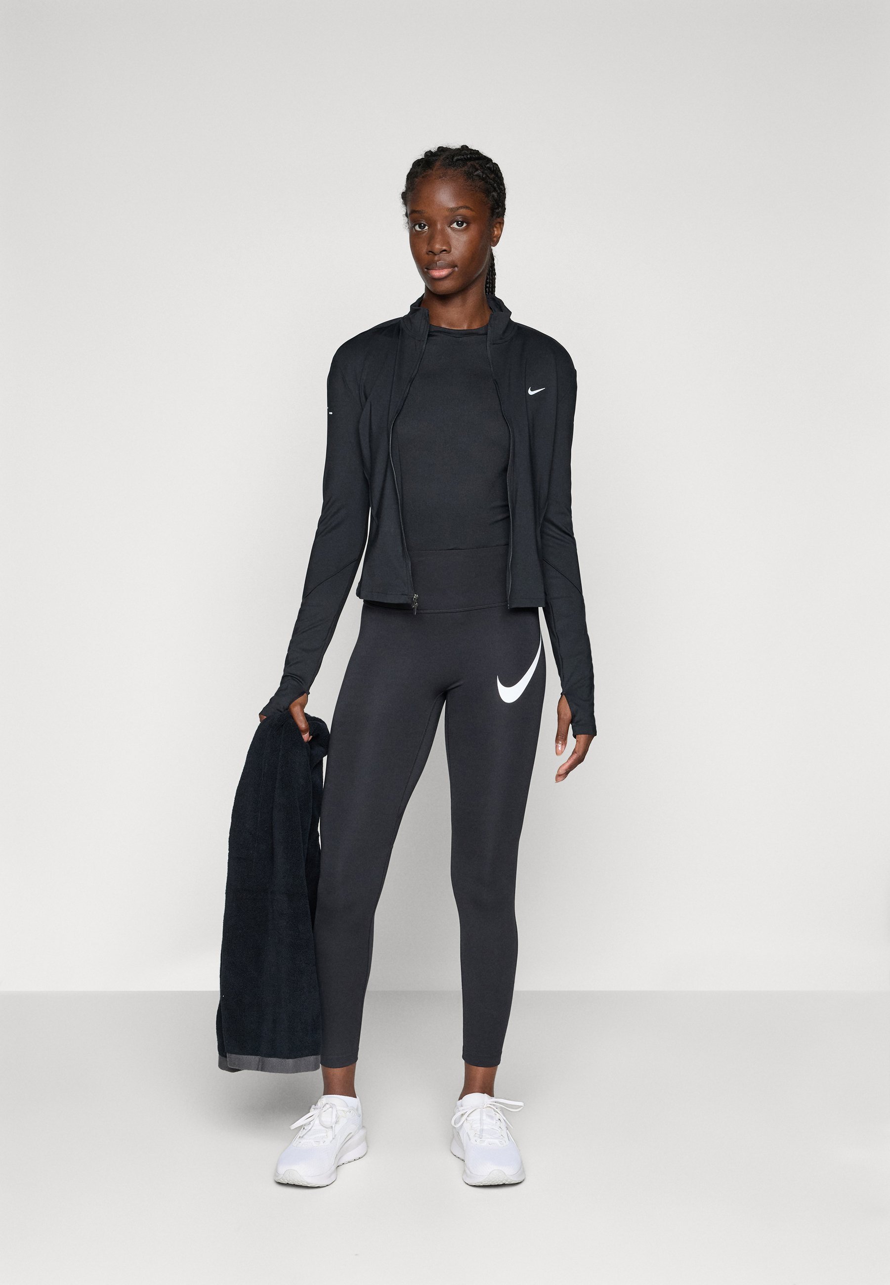 Nike Performance SWIFT - Laufjacke - schwarz/reflektierend silberfarben