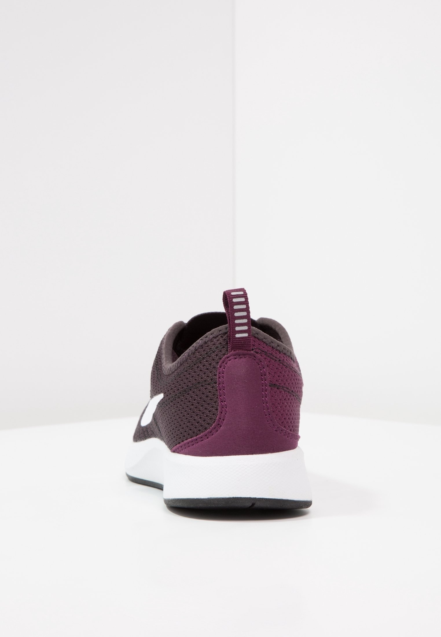 Nike Sportswear Sneaker – Bordeaux