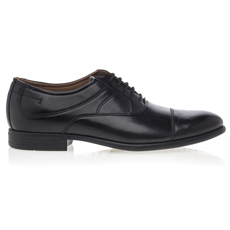Zwarte nette herenschoenen